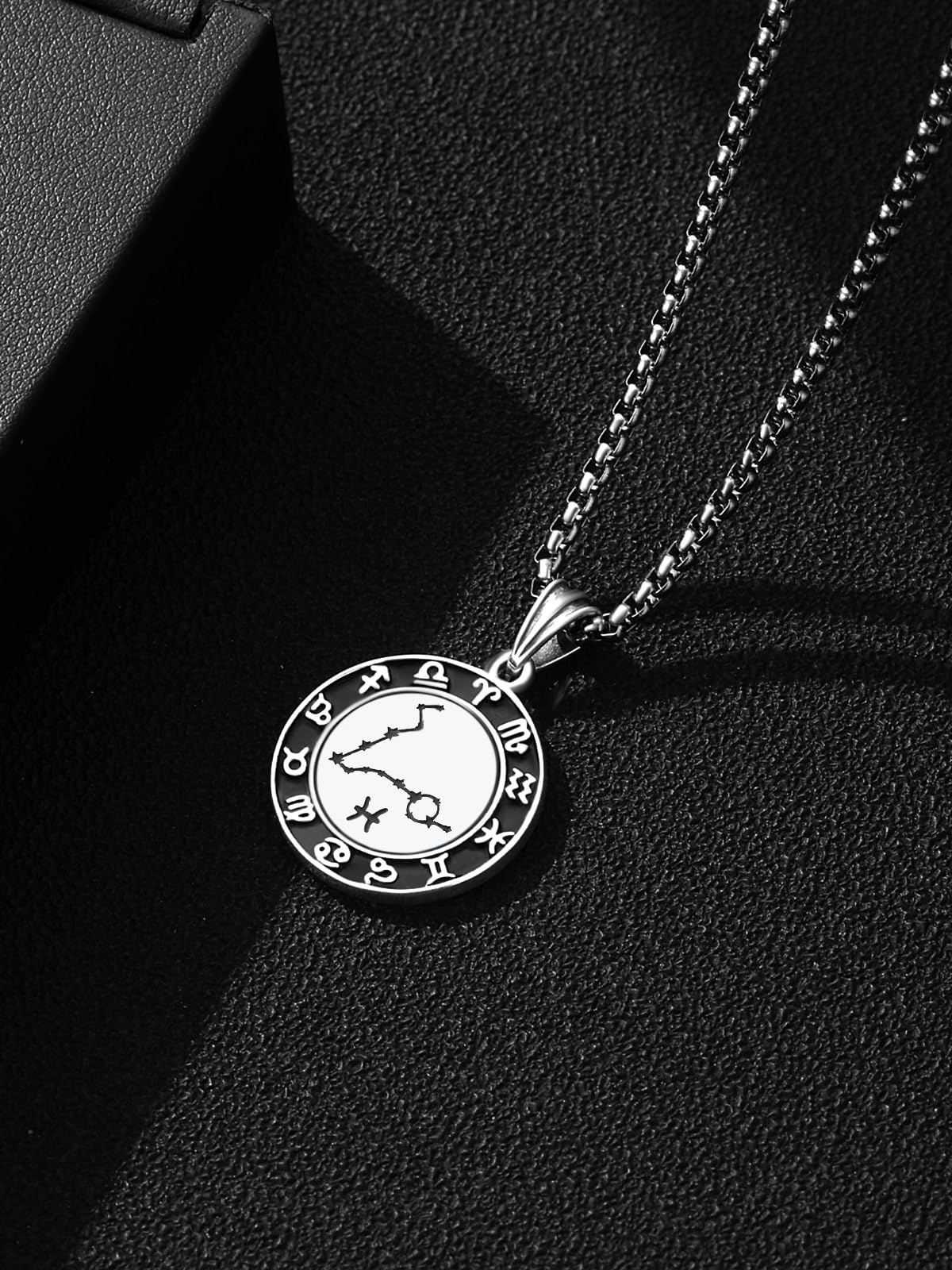 KINGWHYTE 12 Sternzeichen Anhänger Kette für Herren 925 Sterling Silber Konstellation Kette 22mm Astrologie Horoskop Anhänger Runde Tierkreiszeichen Halskette Sternbilder Schmuck Geschenke für Männer