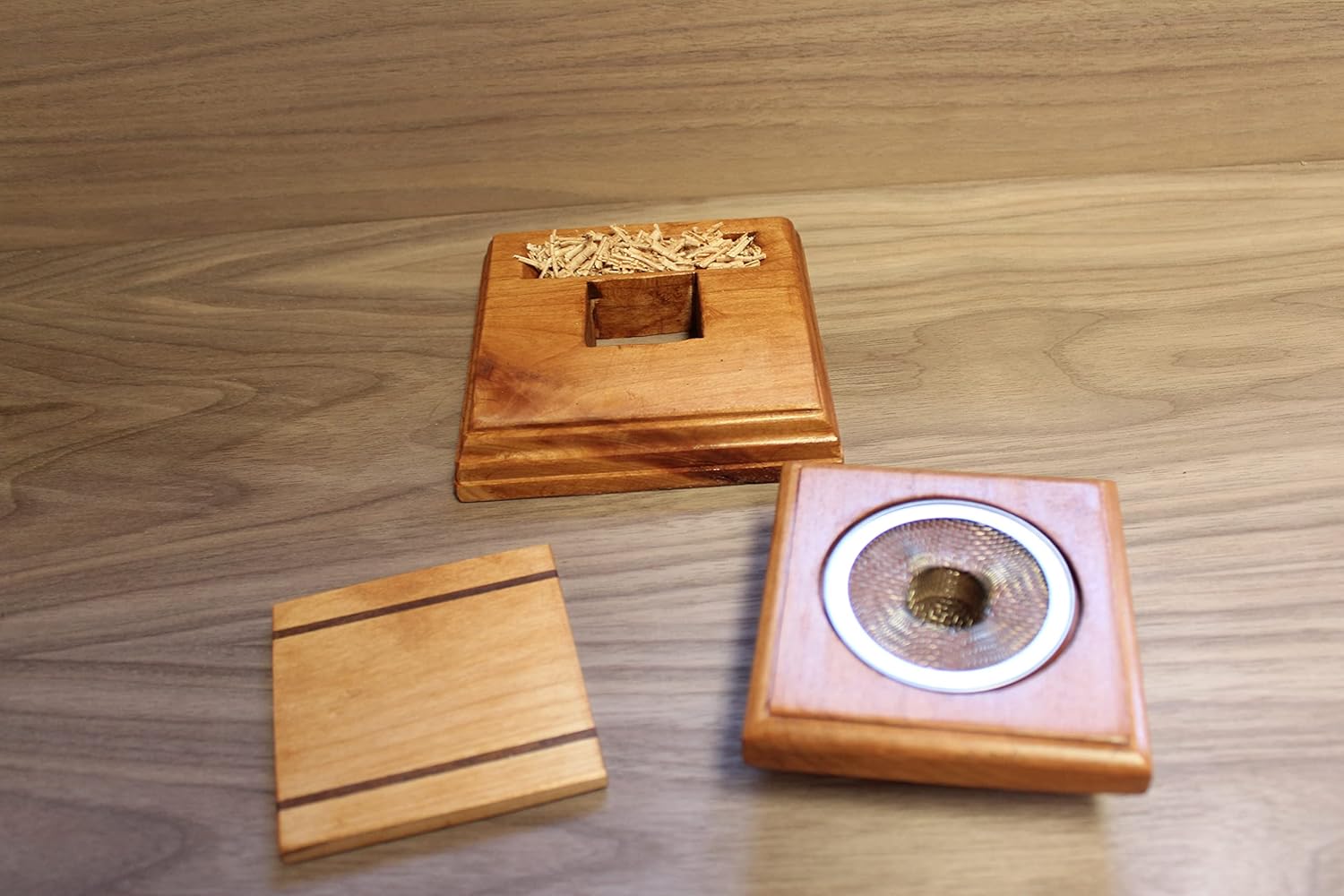 Cocktail Smoker- Copita Cocktail Smoker & Wood Shaving Base (Light Tone), 5.5''x5.5''x2''