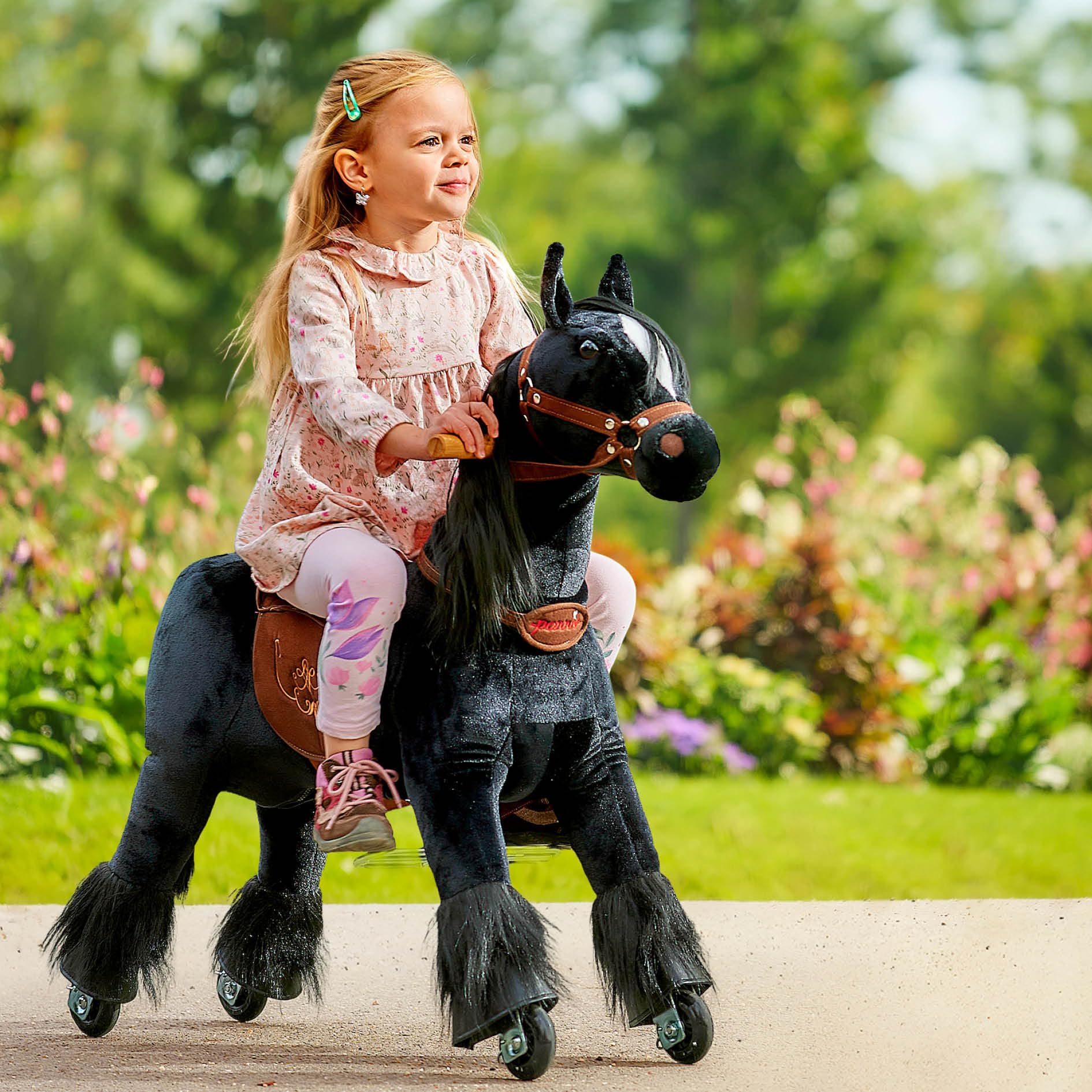 PONNIE Ponnie Ebony S koń jeździecki