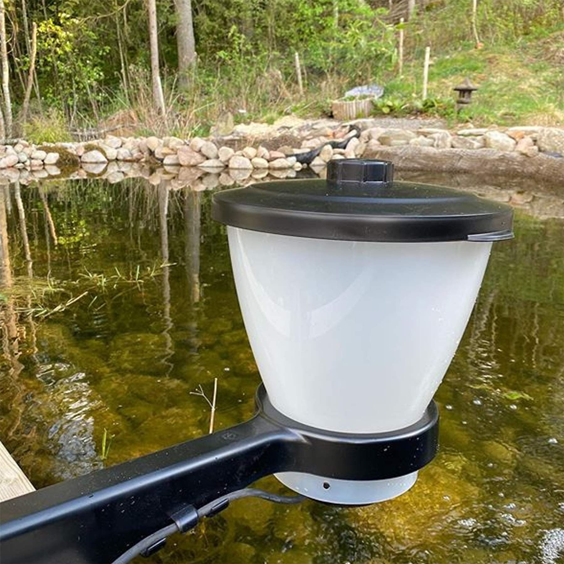 Superfish MANGIATOIA Alimentatore DISTRIBUTORE Automatico per Carpe Koi Pesci LAGHETTO 7 L