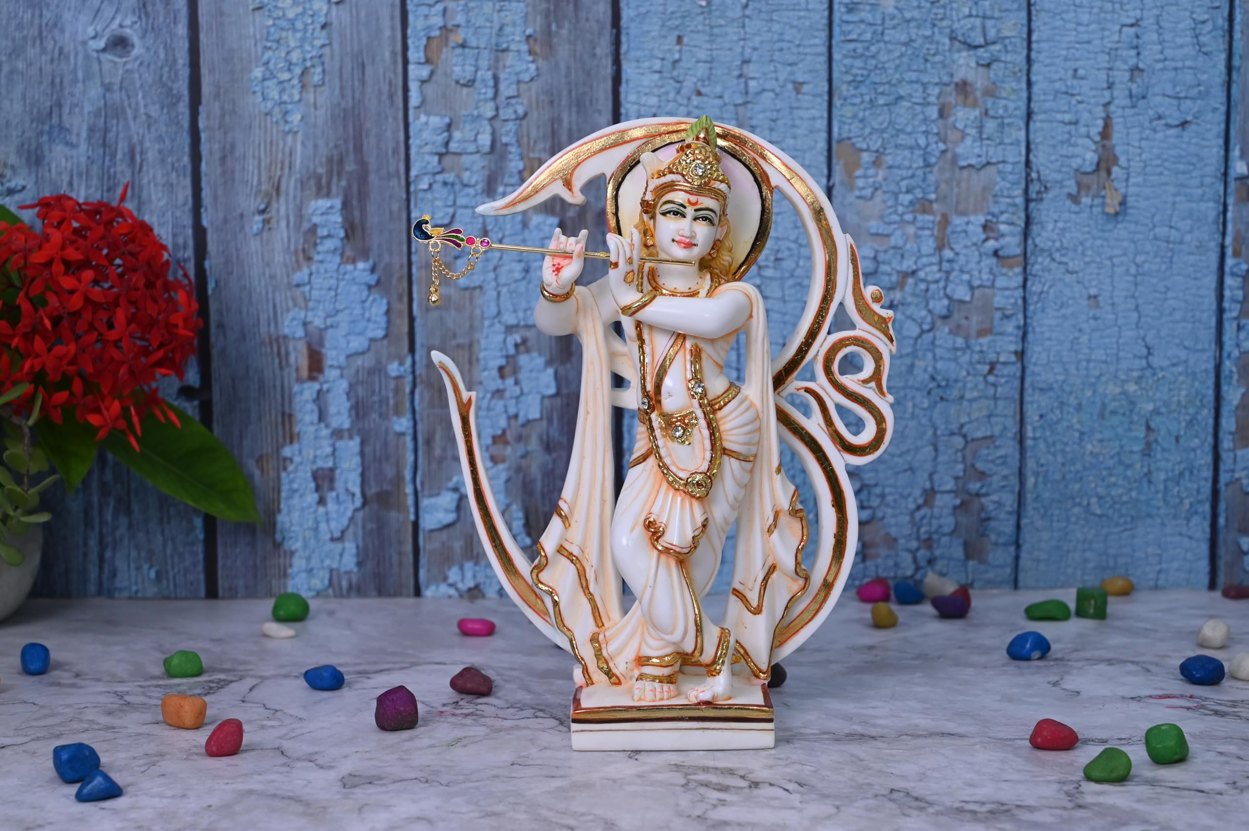 SrI Krishna CULTURE Stojący Kryszna grający na flecie z tłem Om - wysokość marmuru-30 cm