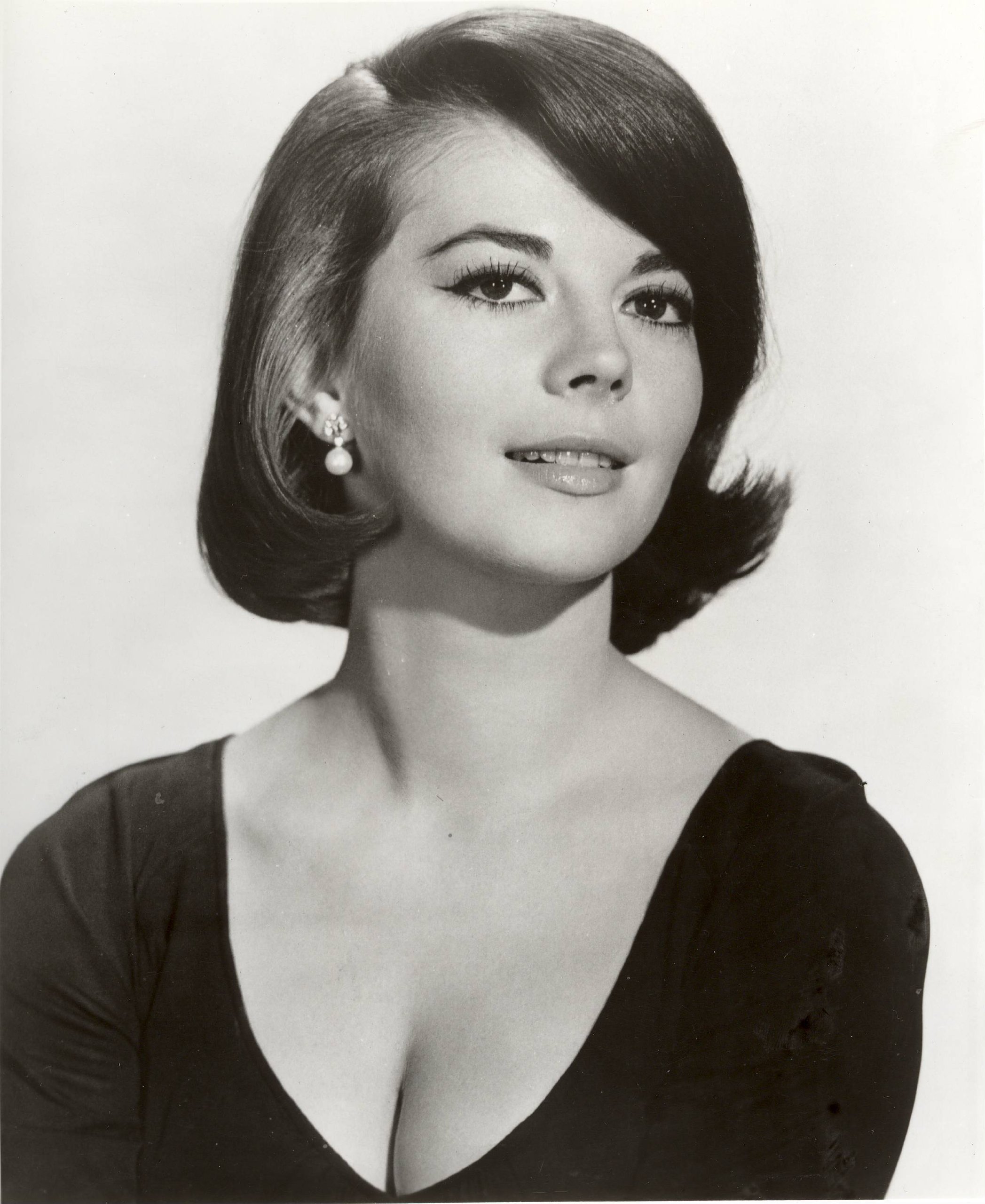 Amazon.com: Natalie Wood Poster Photo Nice Cleavage Pinup Art Amazon.com: Natalie Wood Poster Photo Nice Cleavage Pinup Art
