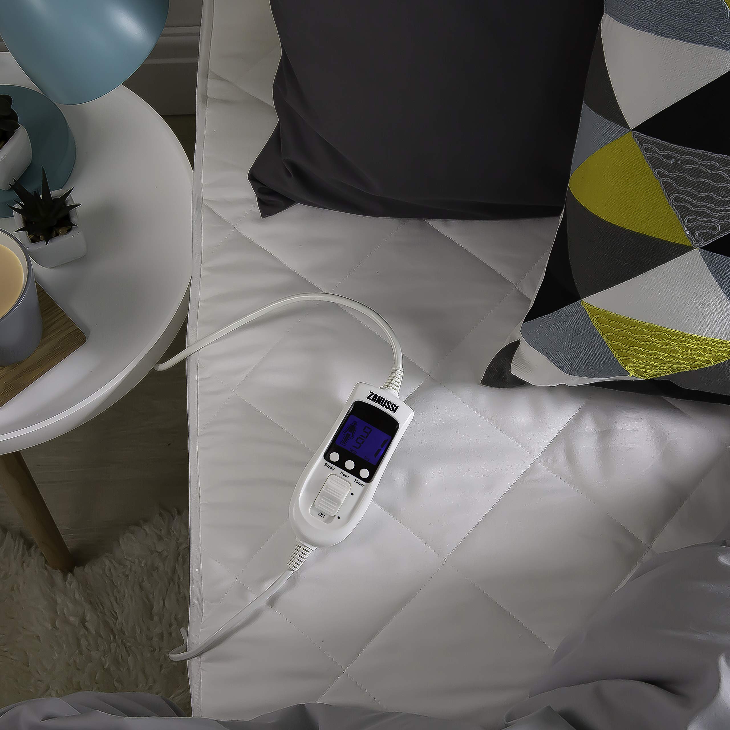 Zanussi Electric Blanket, Heated King Fitted Underblanket, 9 Heat Settings,  Low Energy u0026 Energy Efficient, Machine Washable, Overheat Protection, 150 x  200 cm, 60W, White ZEKB7003, 2 Year Guarantee : Amazon.co.uk: Home u0026 Kitchen