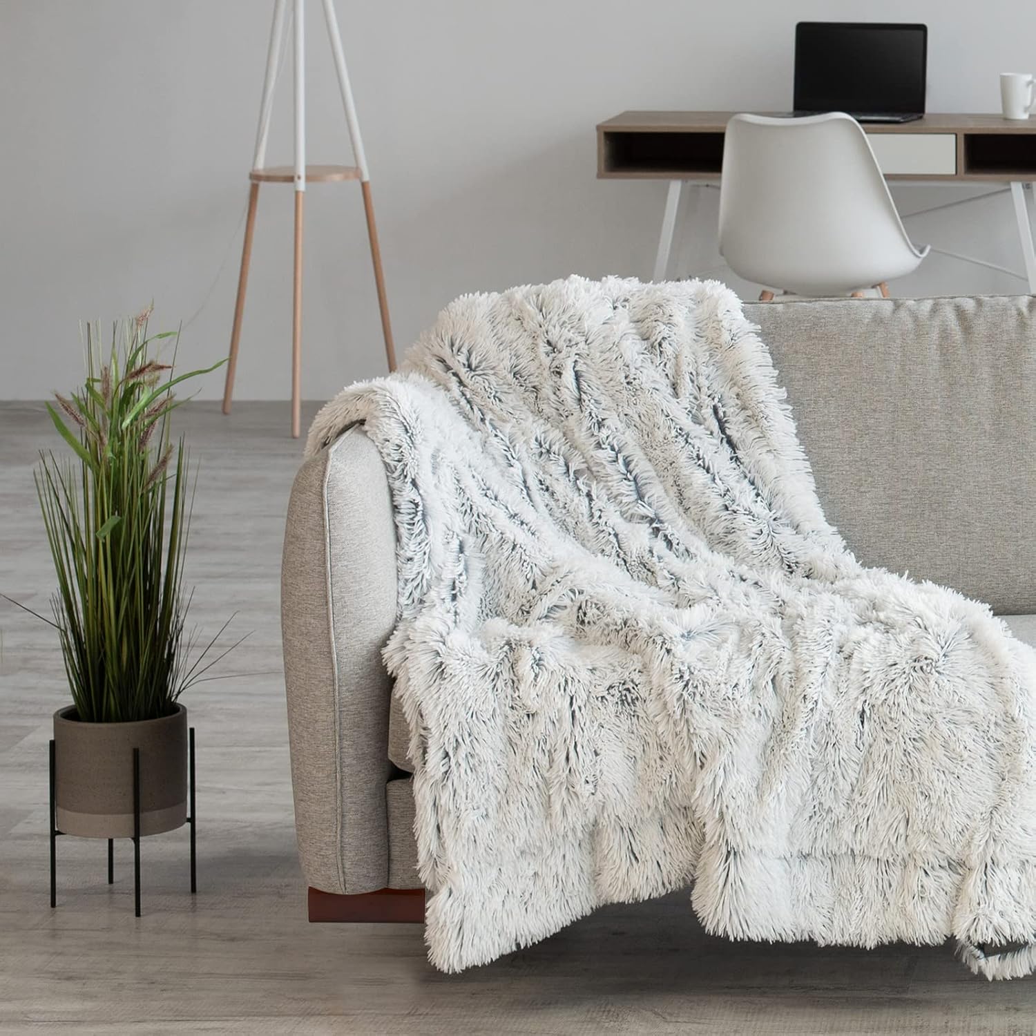 Juexica Set of 8 Wooden Bed Riser 1.8 Inch High Sofa Feet with Metal Screws and Rubber Pads l Shaped Furniture Legs Furniture Risers Couch Legs Replacement Sofa Feet Dresser Leg for Coffee Table Bed