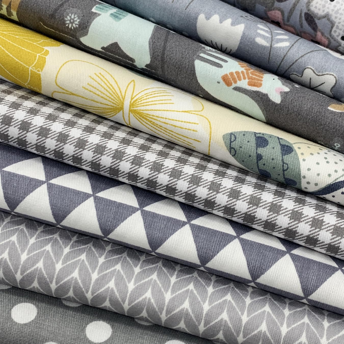 CraftsFabrics - Confezione da 8 pezzi 40 cm x 50 cm, twill stampato in bianco e nero, 100% cotone, per quilting, patchwork, artigianato