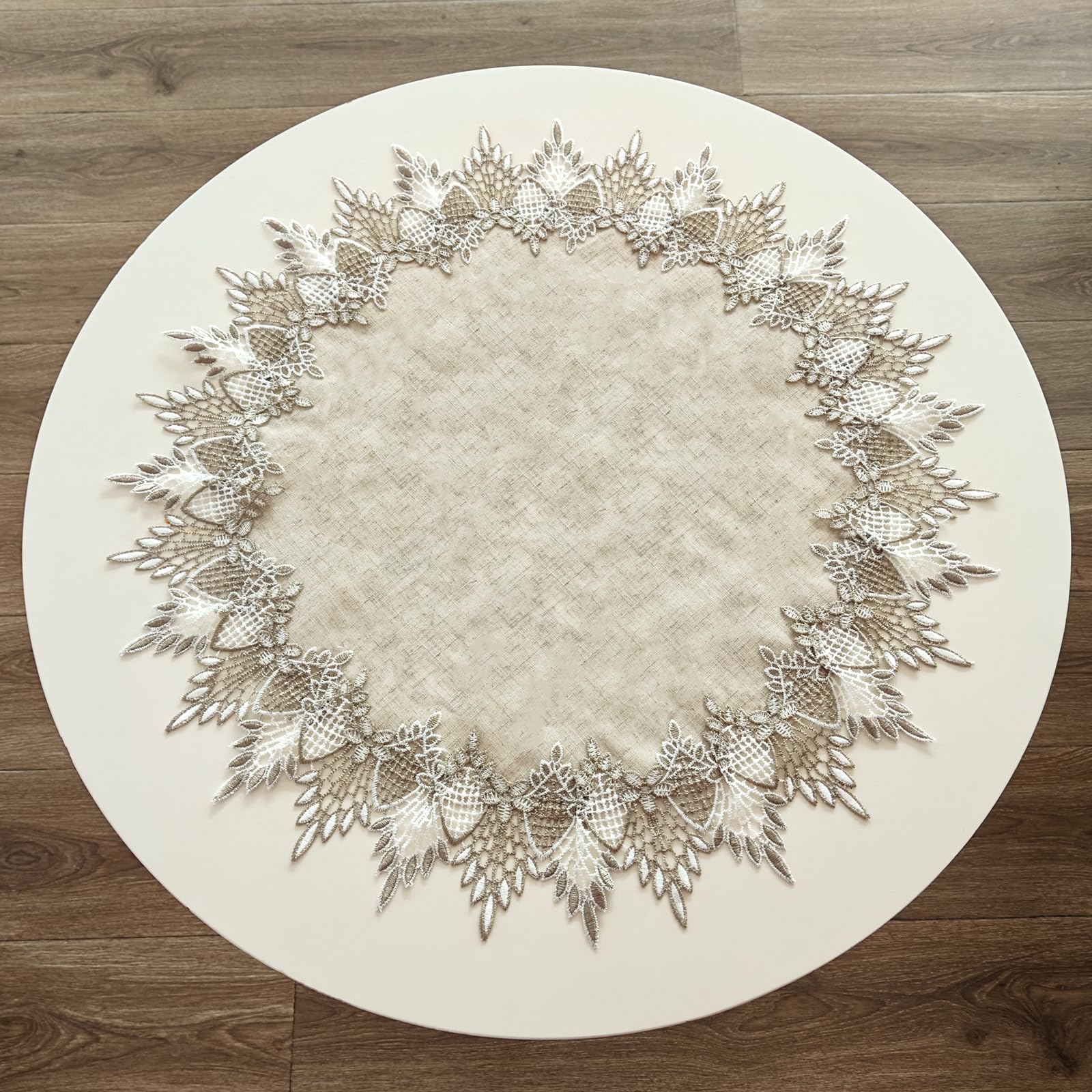 URROMA Polyester Round Doily, 60cm*60cm Beige Table Cover with Lace Trim, Coffee Table Topper Table Decor Tablecloth for Dining Room Kitchen