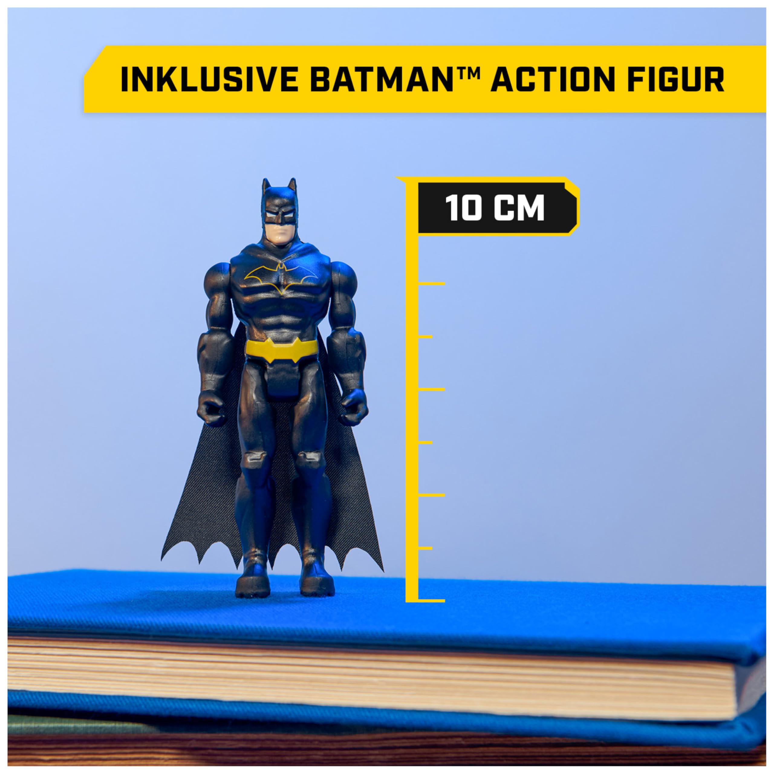 DC Comics - Batman Batmobile mit Fernsteuerung und Batman Figur (10cm) (2,4 GHz), einfach zu Fahren, kompatibel mit den Batman-10cm-Figuren, Maßstab 1:20, ab 4 Jahren