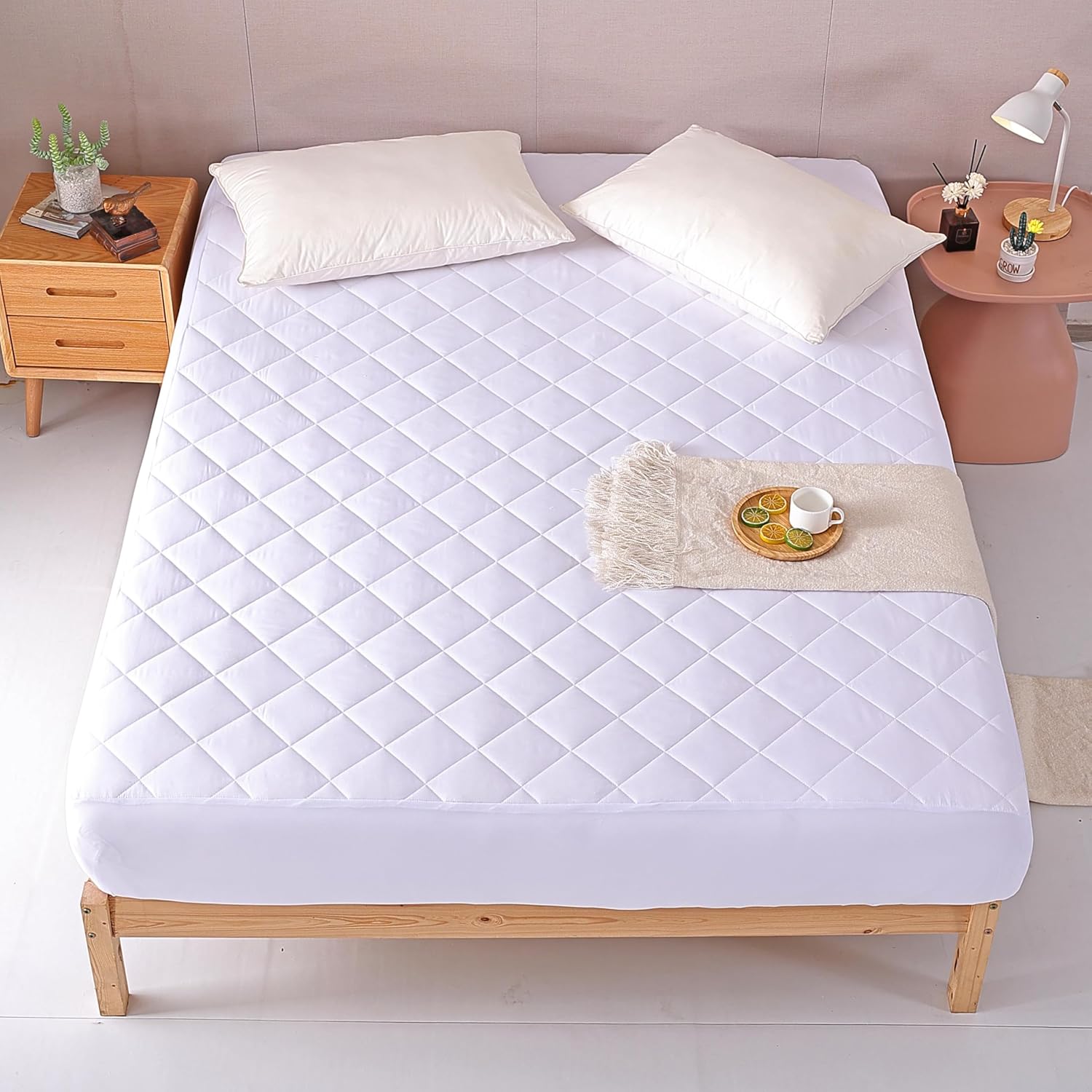 evoLive 100% Waterproof Coated Microfiber Mattress Productor 15" Deep Pocket (White, Queen)