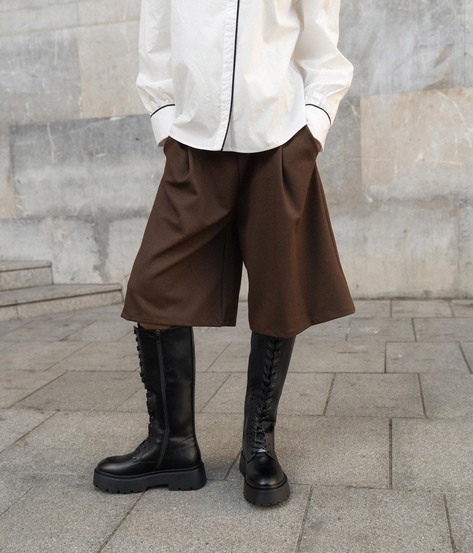 BOSANOVA Botas Altas Estilo Militar para Mujer con Cordones, Tirador Trasero y Suela de Plataforma Dentada. Cierre con Cremallera Interior. Calzado para Mujer