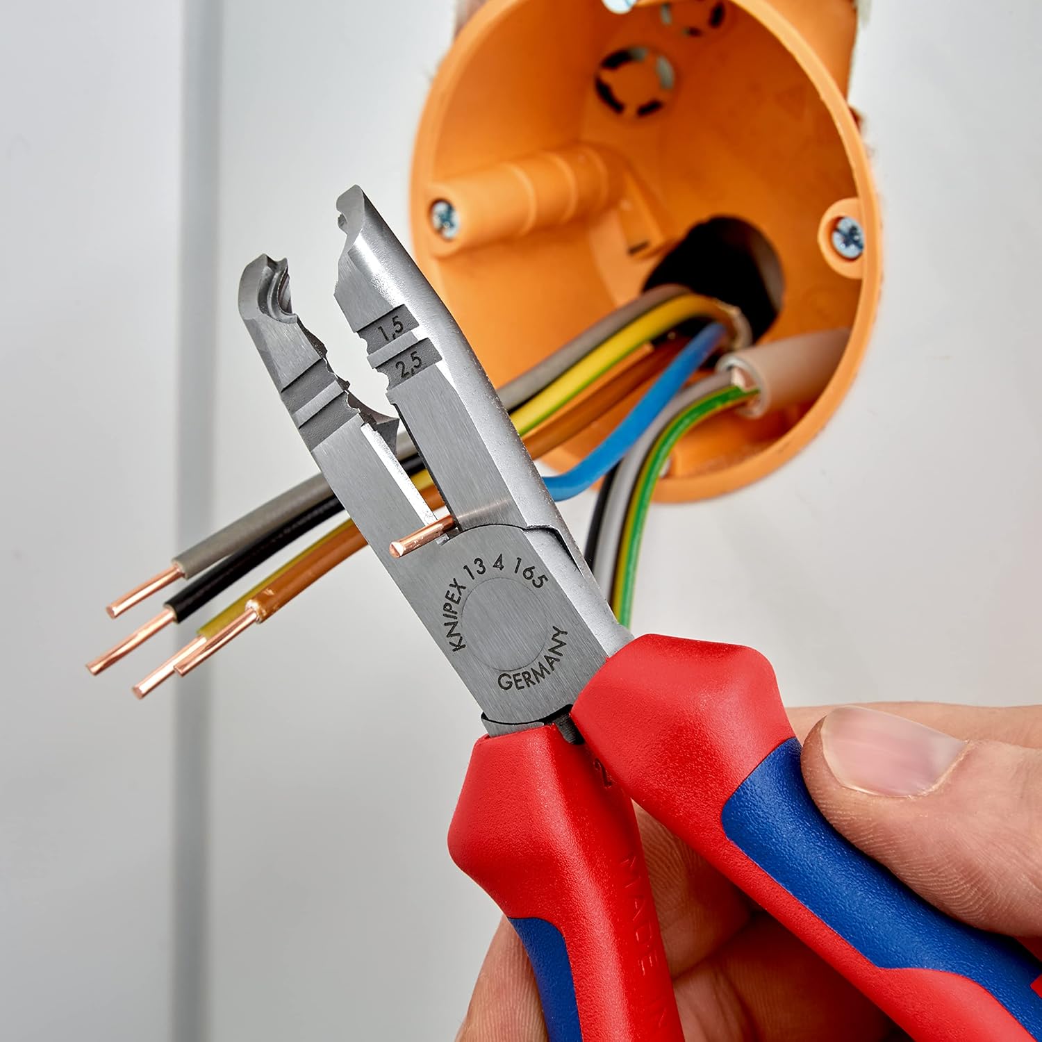 Knipex 13 42 165 SB Dismantling Pliers 6,5" in blister packaging