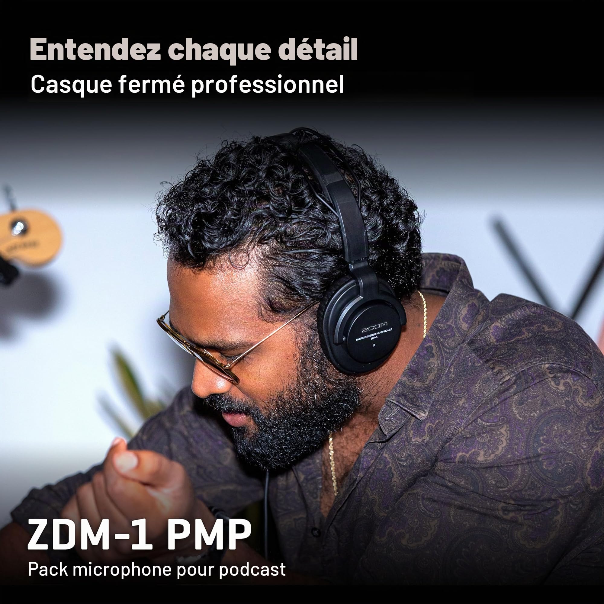 Zoom ZDM-1 Lot de micros pour baladodiffusion, microphone dynamique, casque, trépied, pare-vent, câble XLR, pour l'enregistrement de podcasts