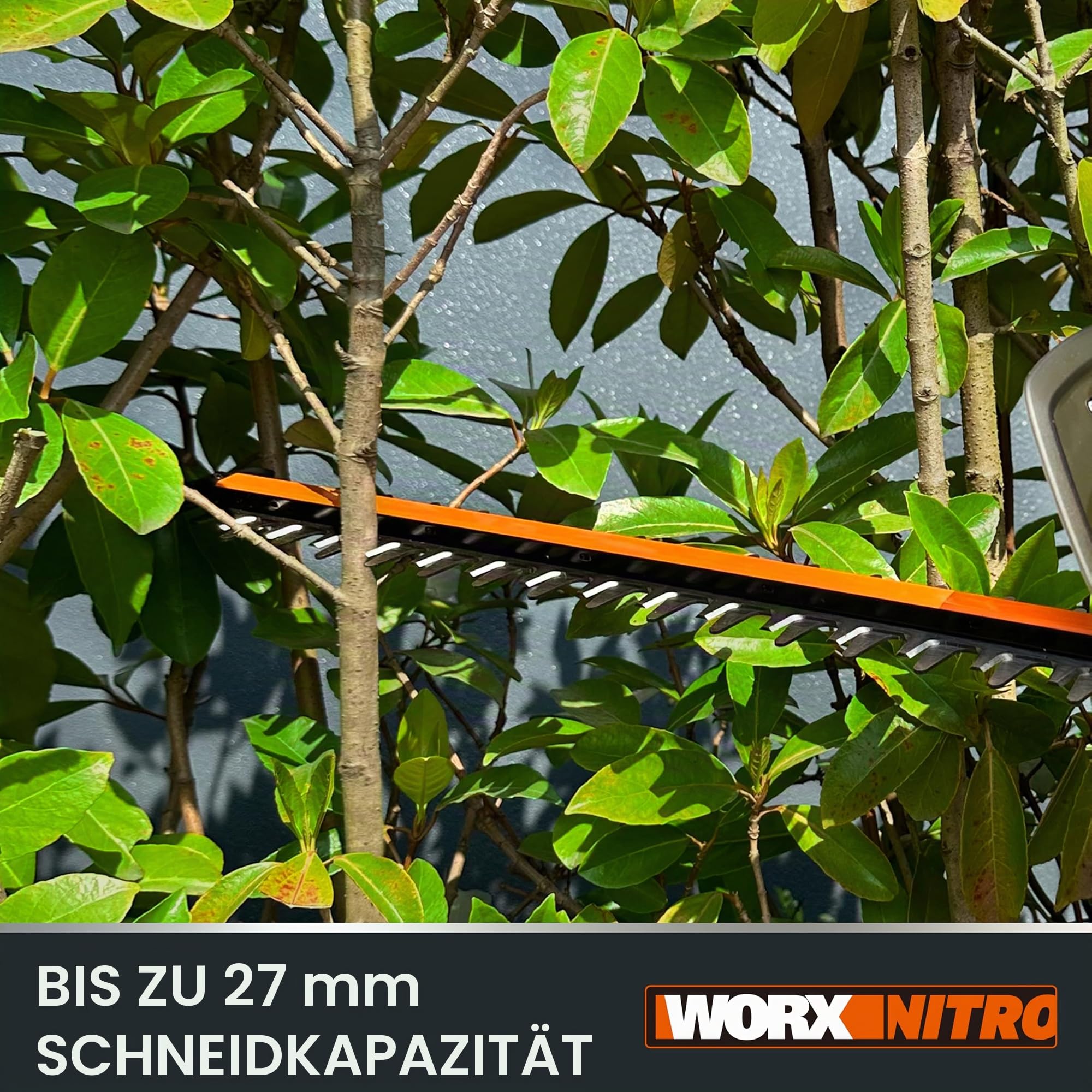 Worx WG286E 40V 61cm Akku-Brushless Heckenschere - Dual-Action lasergeschnittene Klingen, 27mm Schnittkapazität, 180° drehbarer Griff, inklusive 2X 2,0Ah Akkus & Ladegerät