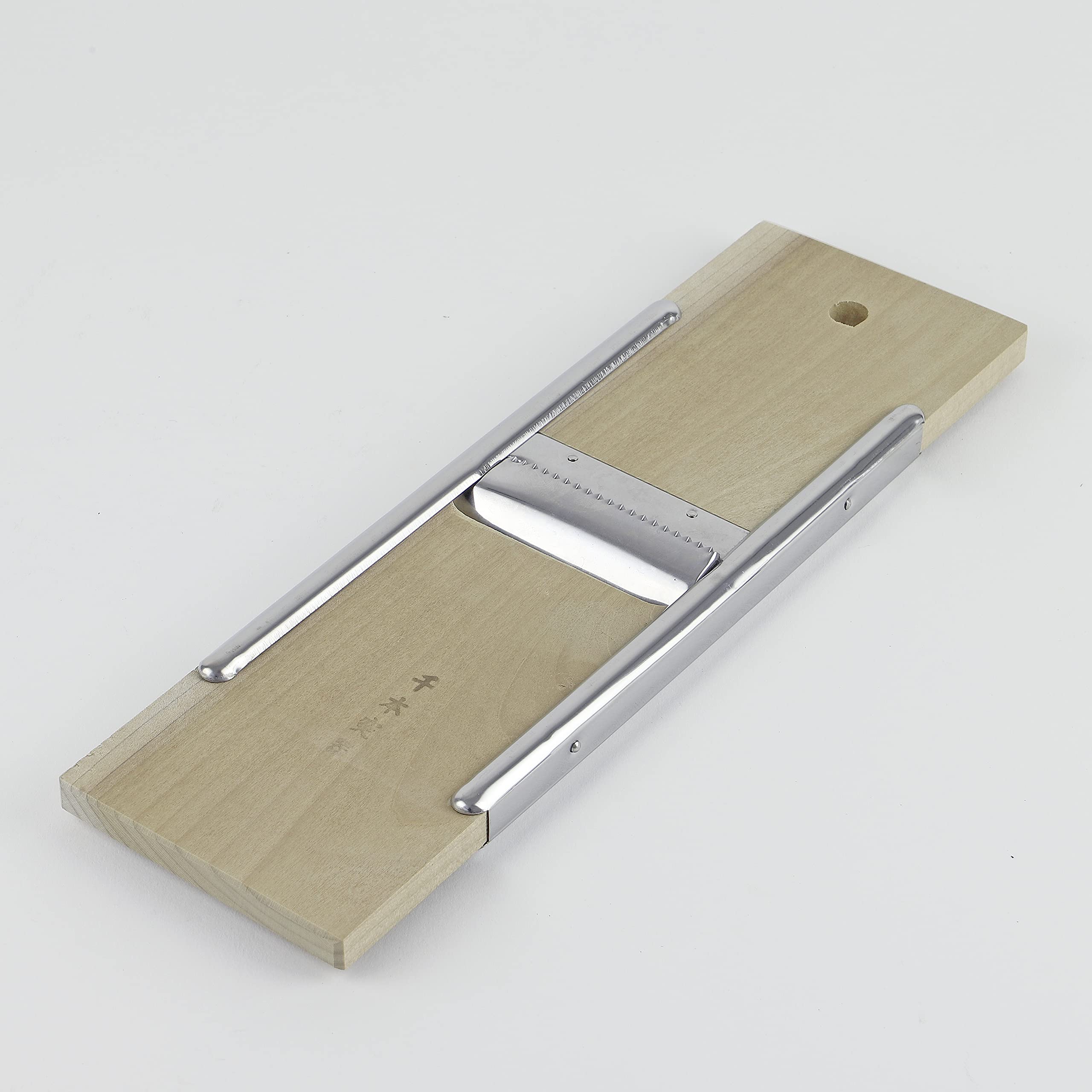 金属製器 チップ イスカル GFN 3J IC328 とGIM3J IC328