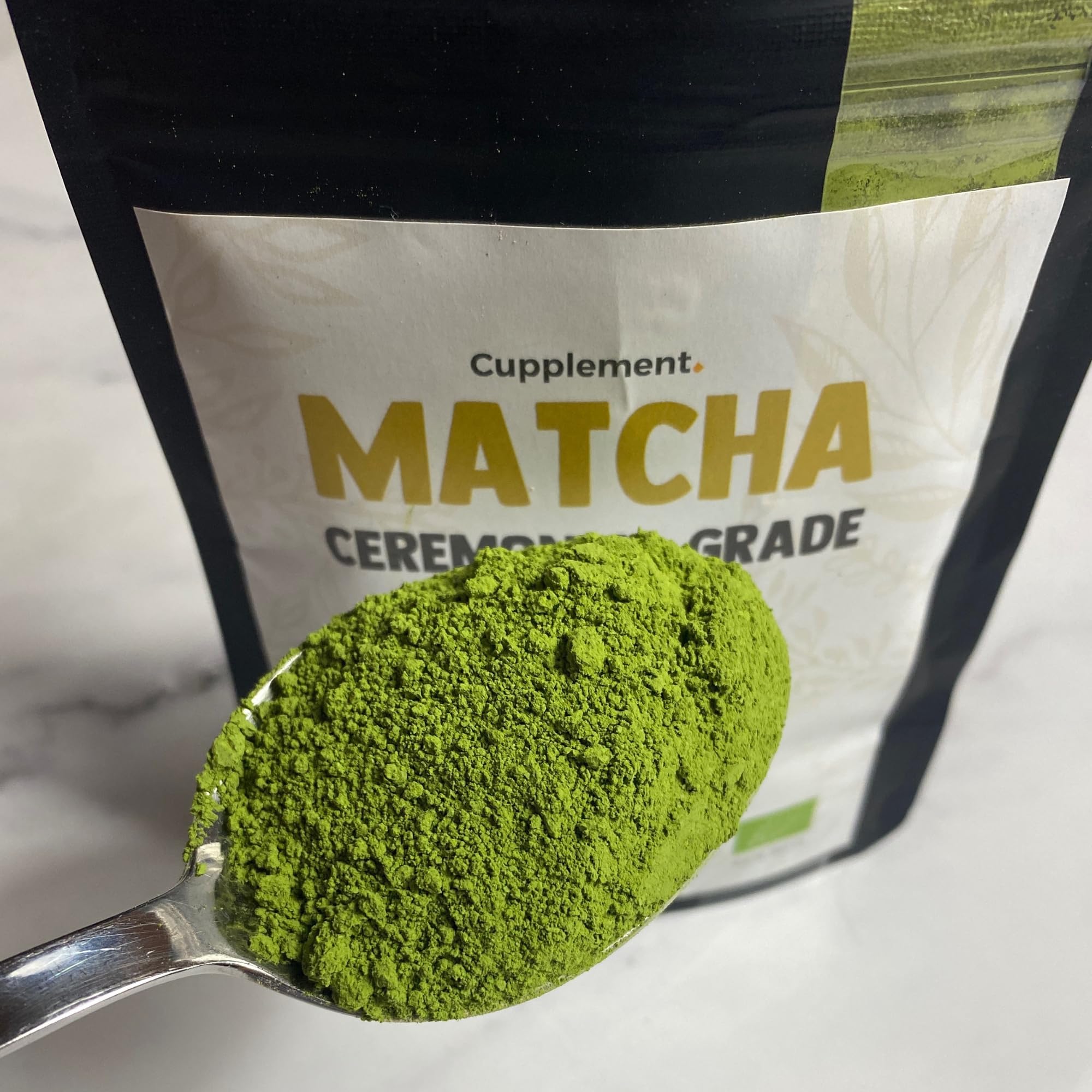 Cupplement 240 Gramm Zeremonial Grade Matcha Bio Kostenloser Bambusbesen & Schneebesen - Höchste Qualität Grüner - Starter Set - Latte - Japan - Pulver - Tee - Whisk - Beutel - Smoothies - Ceremonial