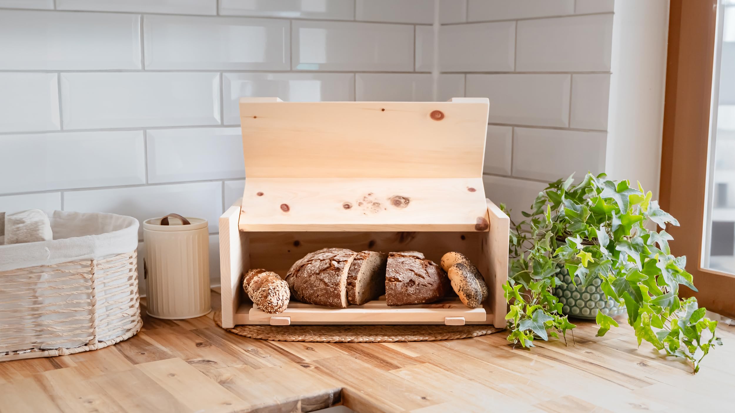 ZirbenBrotkasten - 2-teilig - Brotkasten + Ablagegitter - Maße: 450x250x180mm