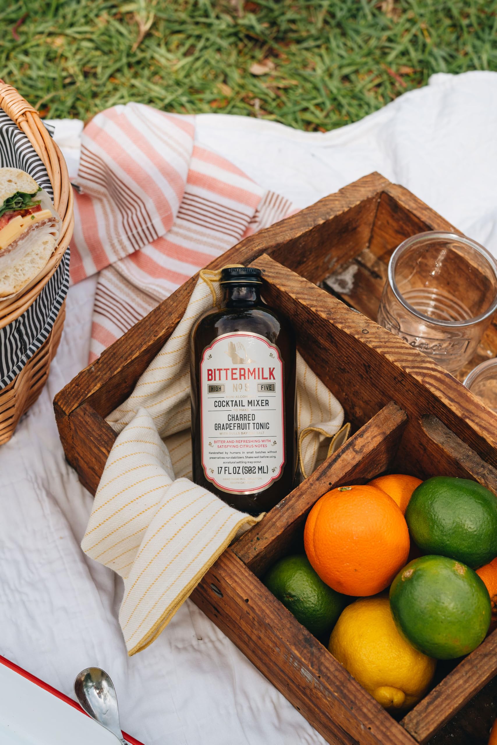 Bittermilk Nr.5 Charred Grapefruit Tonic mit Bulls Bay Meersalz - All Natural Handcrafted Cocktail Mixer - Margarita Mixer, Gin Mixer, Tonic Mixer, Drink Mixer - Just Add Wodka, Gin, Rum, Tequila