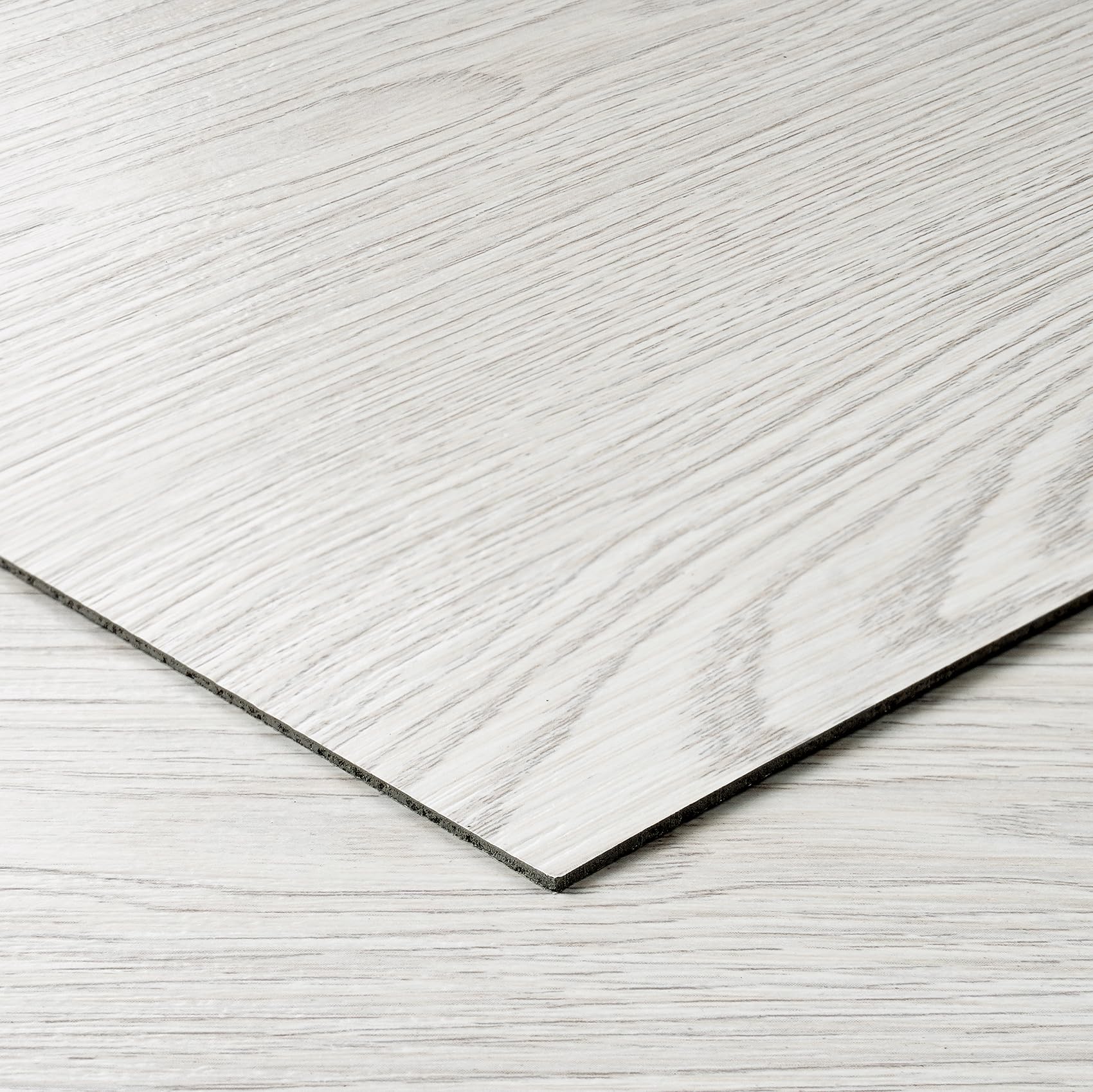 Livelynine Pavimento Adesivo Per Interni Legno Chiaro Piastrelle Adesive Pavimento Bagno 30x30CM Pavimenti PVC Adesivo per Cucina Impermeabile Pavimenti Adesivi in PVC Soggiorno Bianco, 16 Piastrelle