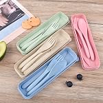 4 Ensemble d'ustensiles réutilisables avec boîtier, ensemble de couverts portatifs à fourche à couteau, ensemble d'Utensile de voyage non réutilisable à toxines écologique pour le camping ou l'anniversaire de pique-nique adulte