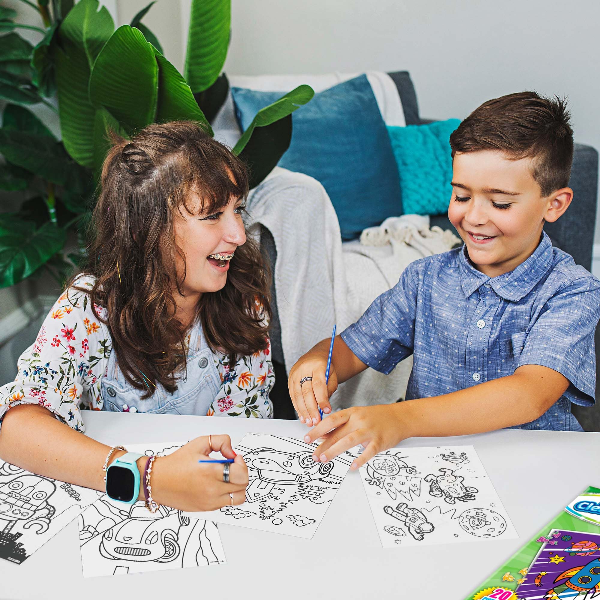 Scentos CleanColouring™ Magic Gel Painting Adventure Set Mess Free Scented Painting Fun for Boys and Girls Free from Mess Scented Magic Gel Paint CleanColouring Paper with included paintbrush