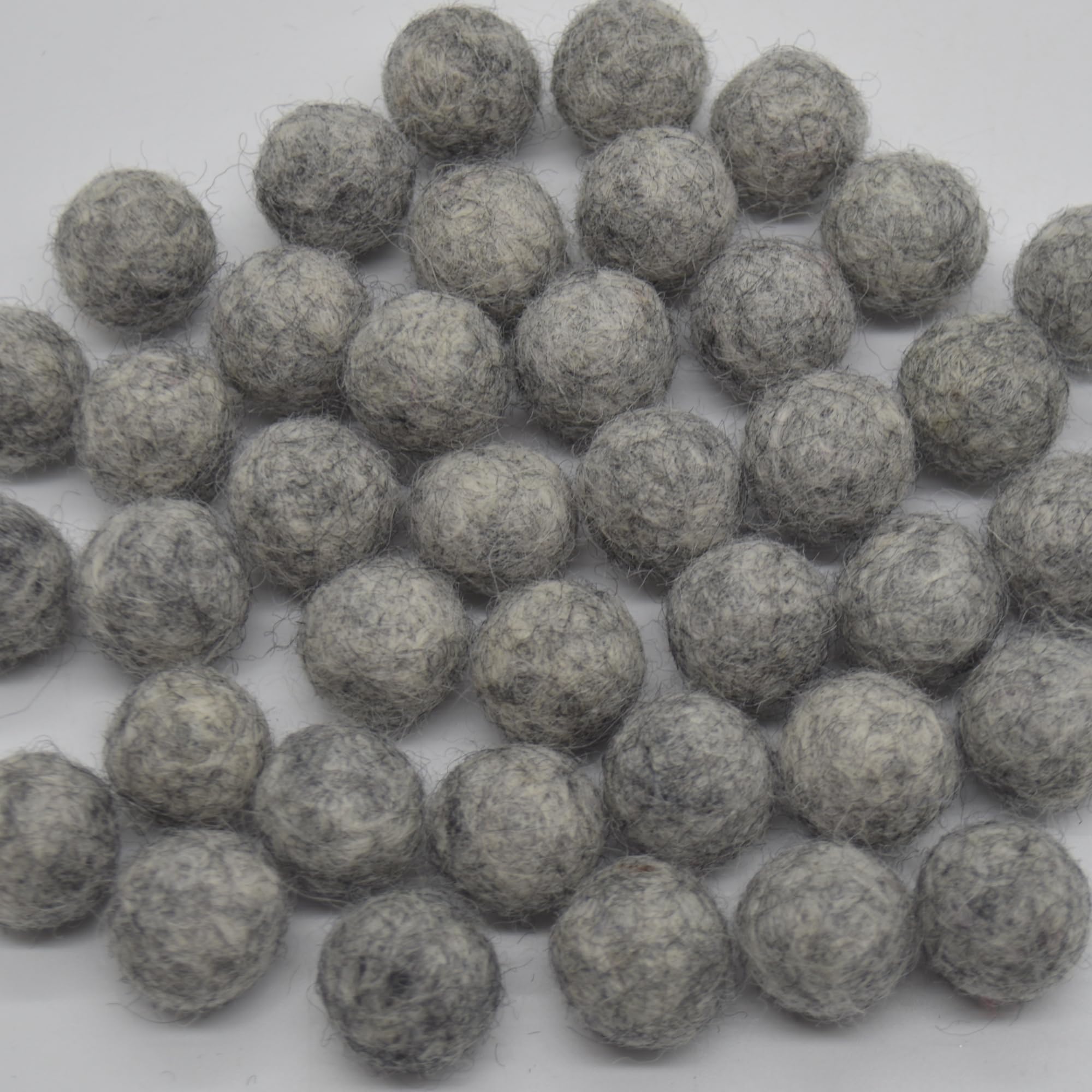 Oriental Direct based in West Yorkshire 100% Wool Felt Balls - 1.5cm - 25 Felt Balls - Natural Light Grey