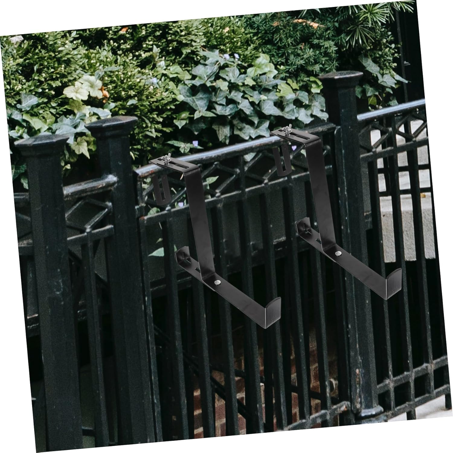 2pcs Adjustable Plant Hanger Brackets for Use Durable Iron Flower Pot Holders for Railings Balconies and Gardens Stylish Home Decoration