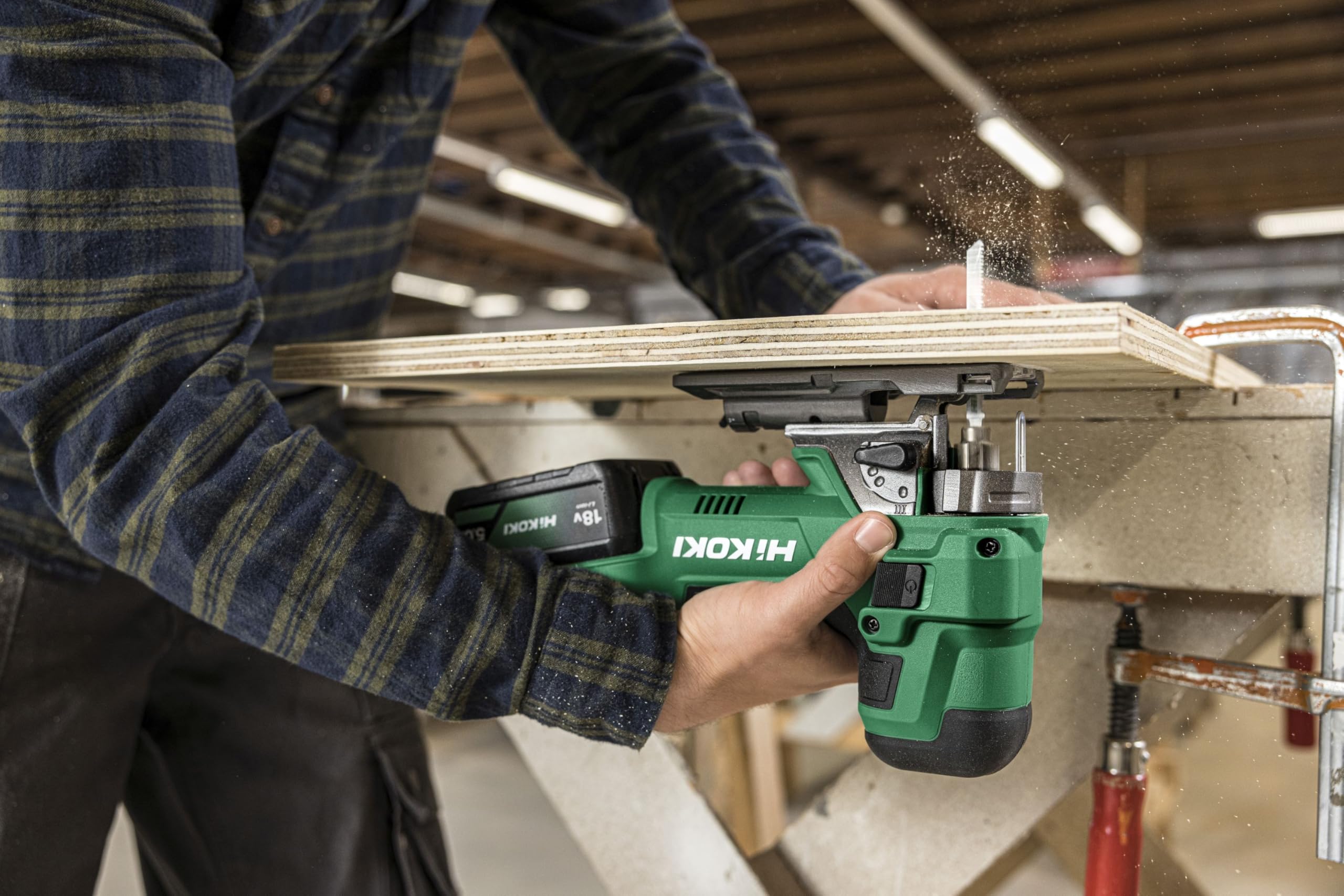 HiKOKI CJ18DBW2Z Scie Sauteuse Sans Fil 18V, Pendulaire, Coupe Bois 135 mm | Livrée en mallette avec lame, sans batterie ni chargeur, coupe onglet 45°, changement de lame rapide et éclairage LED