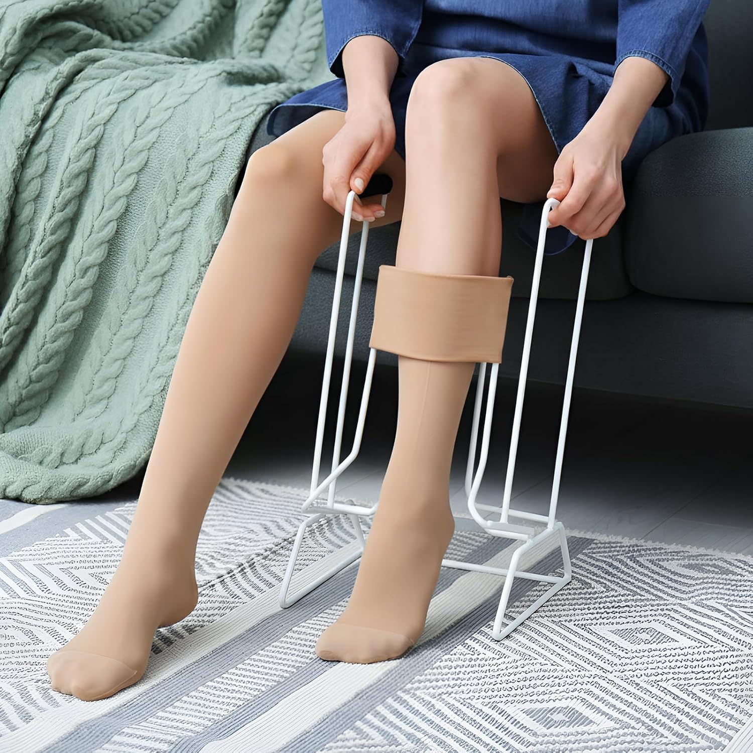 Nuogo 2 Pcs Stocking Donner Compression Sock Aid Device Adaptive Dressing Sock Aid Tool for Putting on Compression Socks Helper Tool for Fits Calf Circumference Under 16 Inches