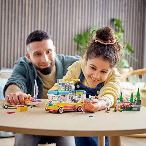 Miniatura 2 de LEGO Friends Forest Camper Van y velero 41681 Kit de construcción juguete del bosque nuevo 2021 (487 piezas)