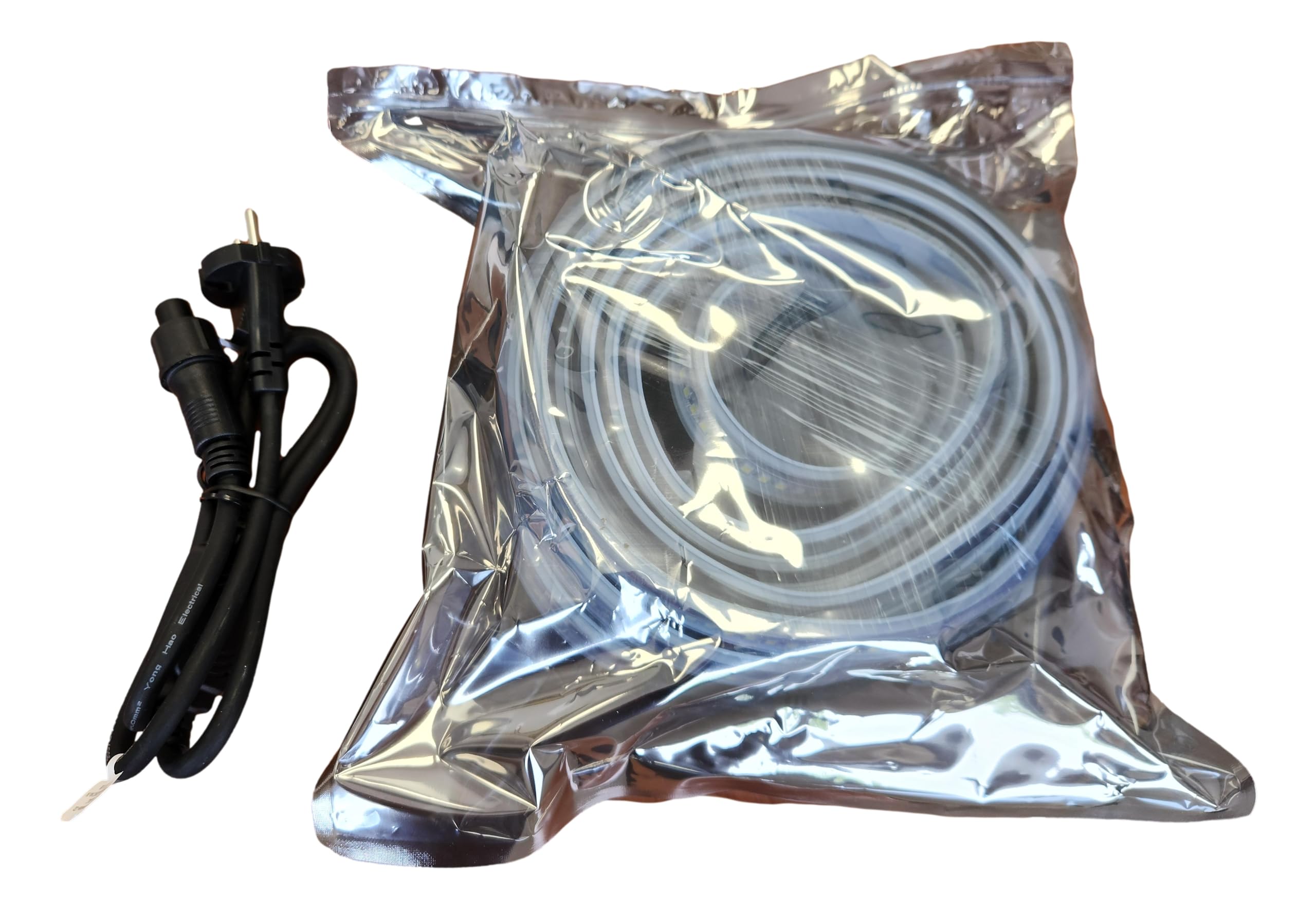 Carré Rouge - Ruban LED Connectable de Chantier, 5 Mètres - Prêt à Brancher, PVC, IP65-178 LED SMD, 2835/Mètre, 1200 Lumens/Mètres - 6000K