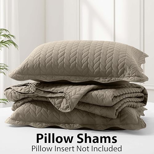 Vista 8 de IR Imperial Rooms Juego de ropa de cama Twin Quilt (68" x 86") – Paquete a granel de 10 al por mayor para hoteles, dormitorios de invitados y Beige