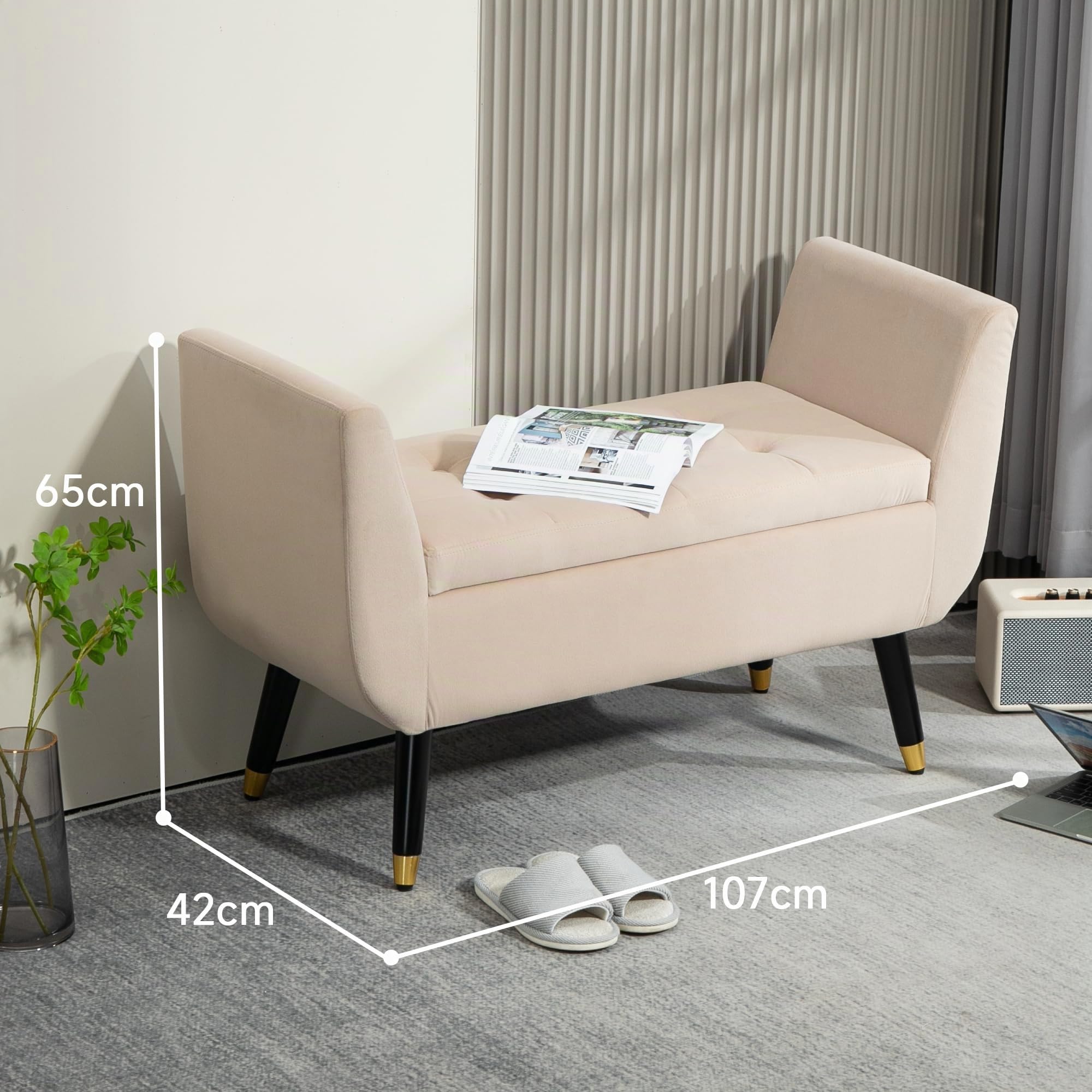 HOMCOM Banc de Rangement avec accoudoirs Aspect Velours - Coffre avec Pieds en Bois - pour Salon, Chambre à Coucher, Couloir - 107 x 42 x 65 cm - Beige