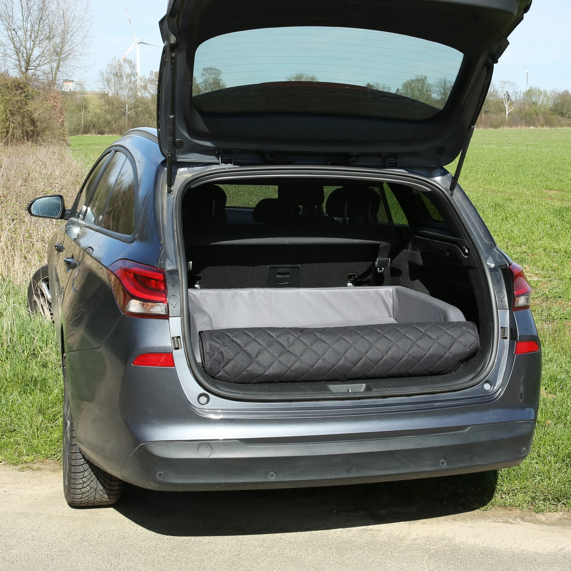 Your GEAR Termoli 100 x 70 cm - Cama para Perros de Coche Con Protección para el Borde de Carga, Cesta y Alfombrilla para Maletero, Cama de Viaje