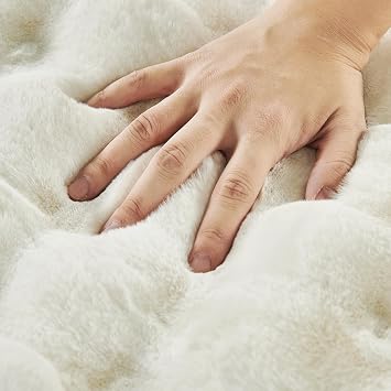 White Luxury Thick Faux Fur Throw Blanket, 750GSM Bubble Fluffy Furry Plush Soft Warm Blanket 50 x 60, Double-Layered Reversible Cozy Fuzzy Blanket for Couch Sofa Bed