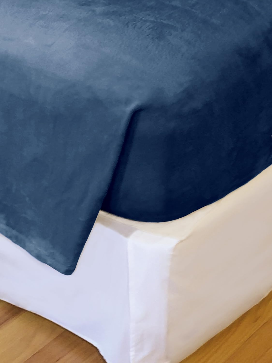 Effortless Bedding Oversized Plush Semi-Fitted Bed Blanket (King, Blue)