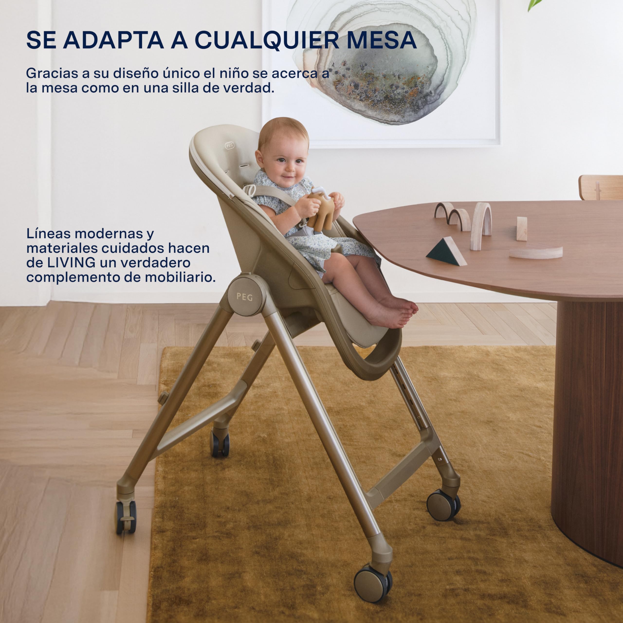 PEG Living Trona desde el Nacimiento, Diseño Contemporáneo, Función Hamaca, Altura Regulable, Bandeja Doble, 4 Ruedas 360°, Cierre Compacto, 0–3 Años (0–15 kg), Space Sand