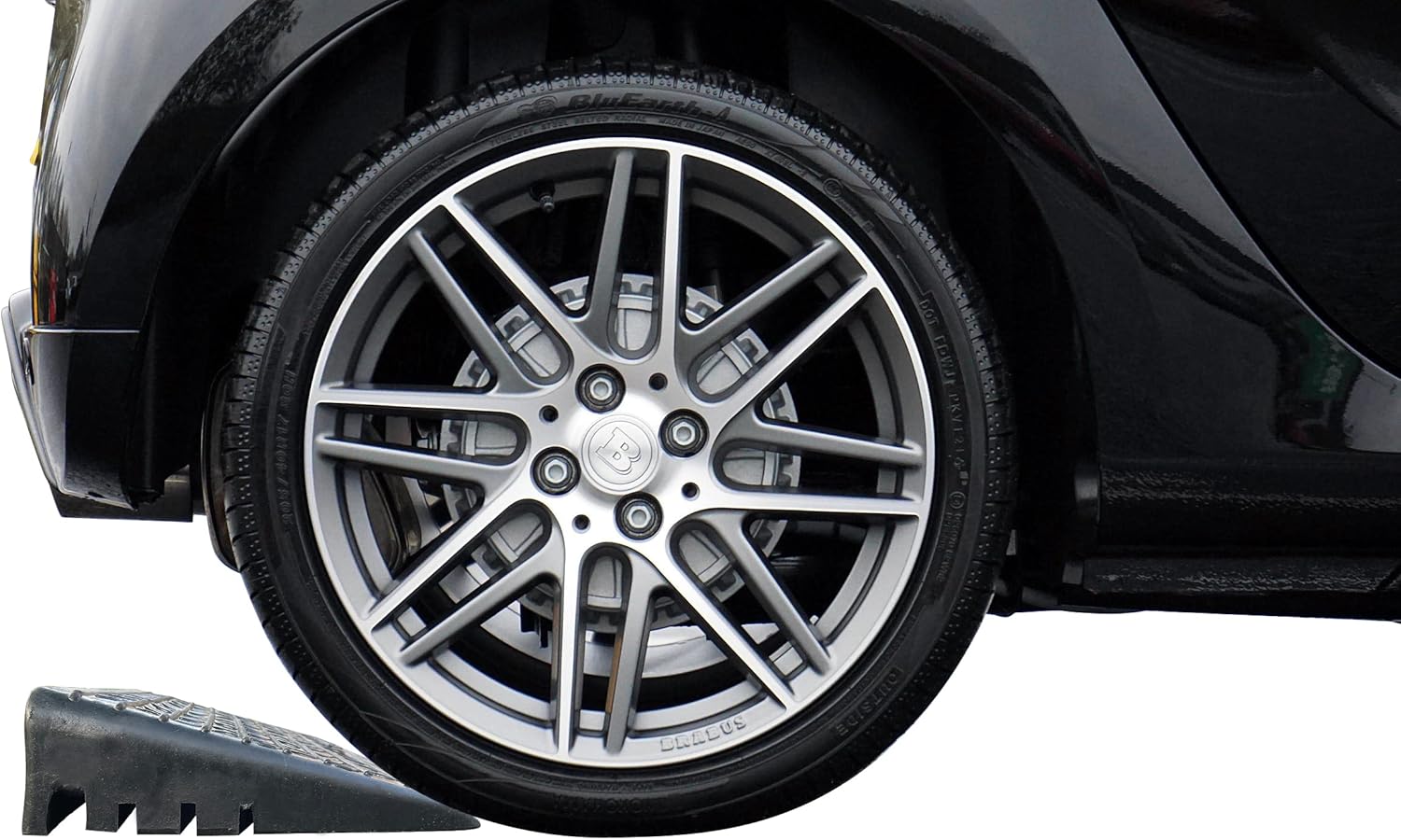 MaxxHaul 50564 Curb Ramp 19-1/4" x 12-1/2" x 4" (Pair) for Wheelchairs, Lifts, Dollies, Scooters, Motorcycles, Bikes, Trailers, Trucks, & Commercial Vehicles