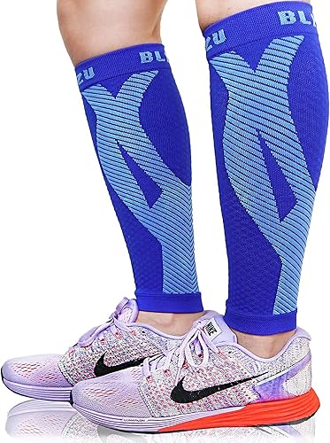 Miniatura 4 de BLITZU 3 pares de mangas de compresión de pantorrilla para mujeres y hombres, talla S-M, una azul, una rosa, una manga de pantorrilla morada, manga