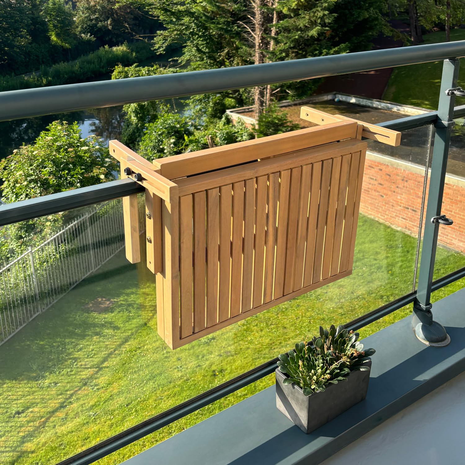 Happy Garden Mesa de balcón Plegable de Acacia SUMBA Diseño Rectangular, Capacidad para 2 Personas, Regulable en Altura, Resistente a los Rayos UV para un Uso Duradero
