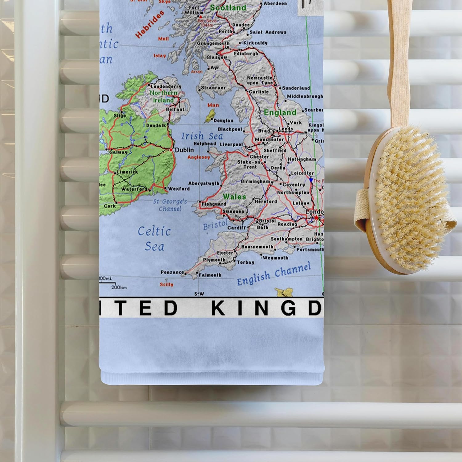 3dRose Image of Map of United Kingdom with Ireland and Flag 22x30 Bath Hand Pool Towel
