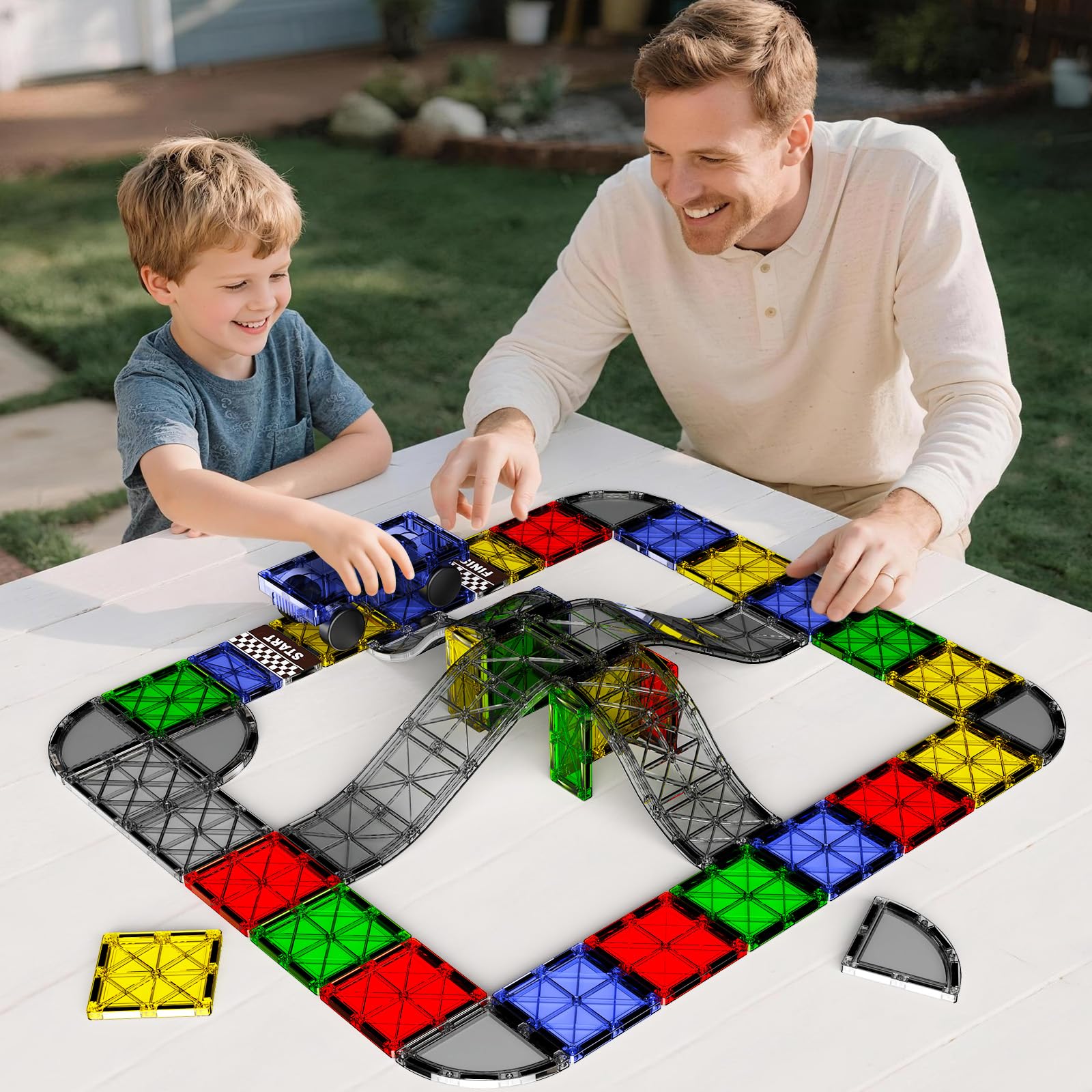 Construction Magnetique Routes Enfant, 40 Pièces Ville Tuiles Magnétiques avec Magnet Voiture, Jeux Blocs de Construction Aimant Jouets Educatif Cadeau pour Fille Garçon 3 4 5 6 7 8 Ans