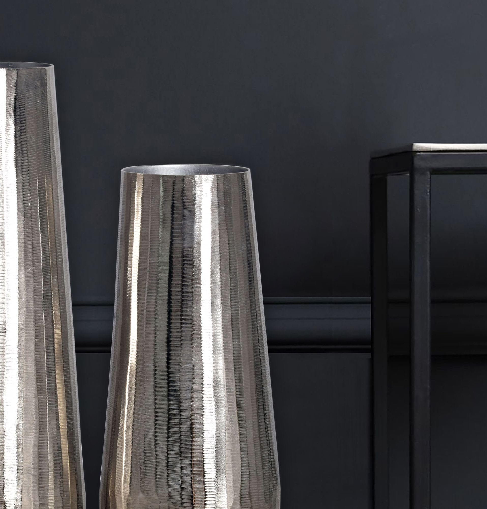 FineBuy Vase 2er Set Aluminium Silber Konisch, Blumenvase | Dekovasen rund, Tischvasen handgefertigt, Wohndeko für Wohnzimmer, Sideboard und Esstisch, Tischdeko