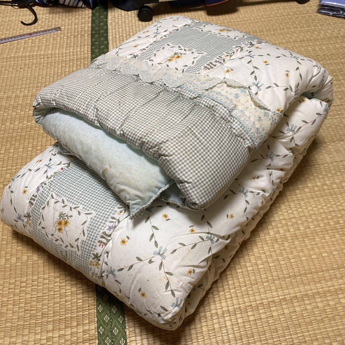 【昭和レトロ】真綿で包んだ高級掛け布団 昭和レトロ掛け布団 真綿 - メルカリ
