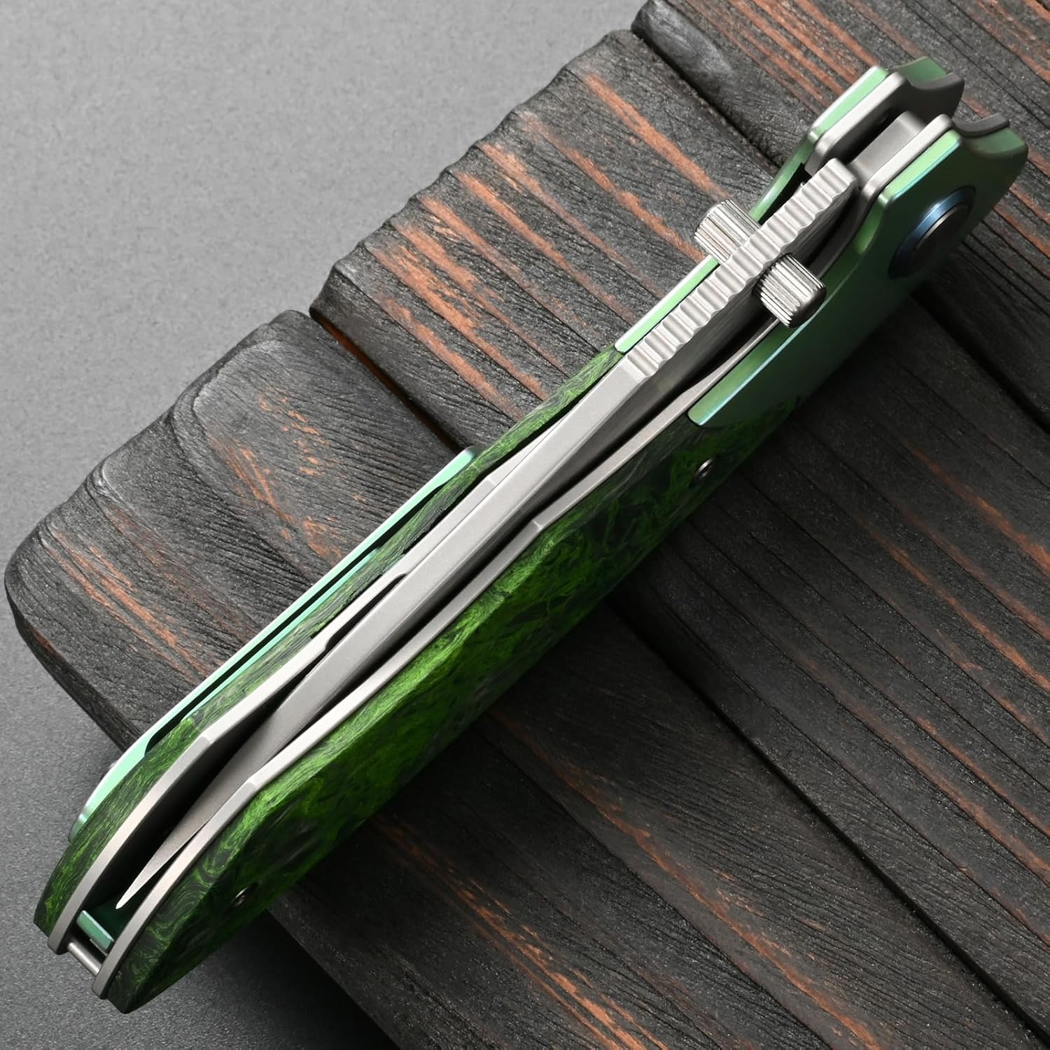 Sitivien ST272 Folding Knife, S90V Steel Blade Titanium Carbon Fiber Handle Knife with Pocket Clip for Outdoor Camping, Hiking, Survival (Green)