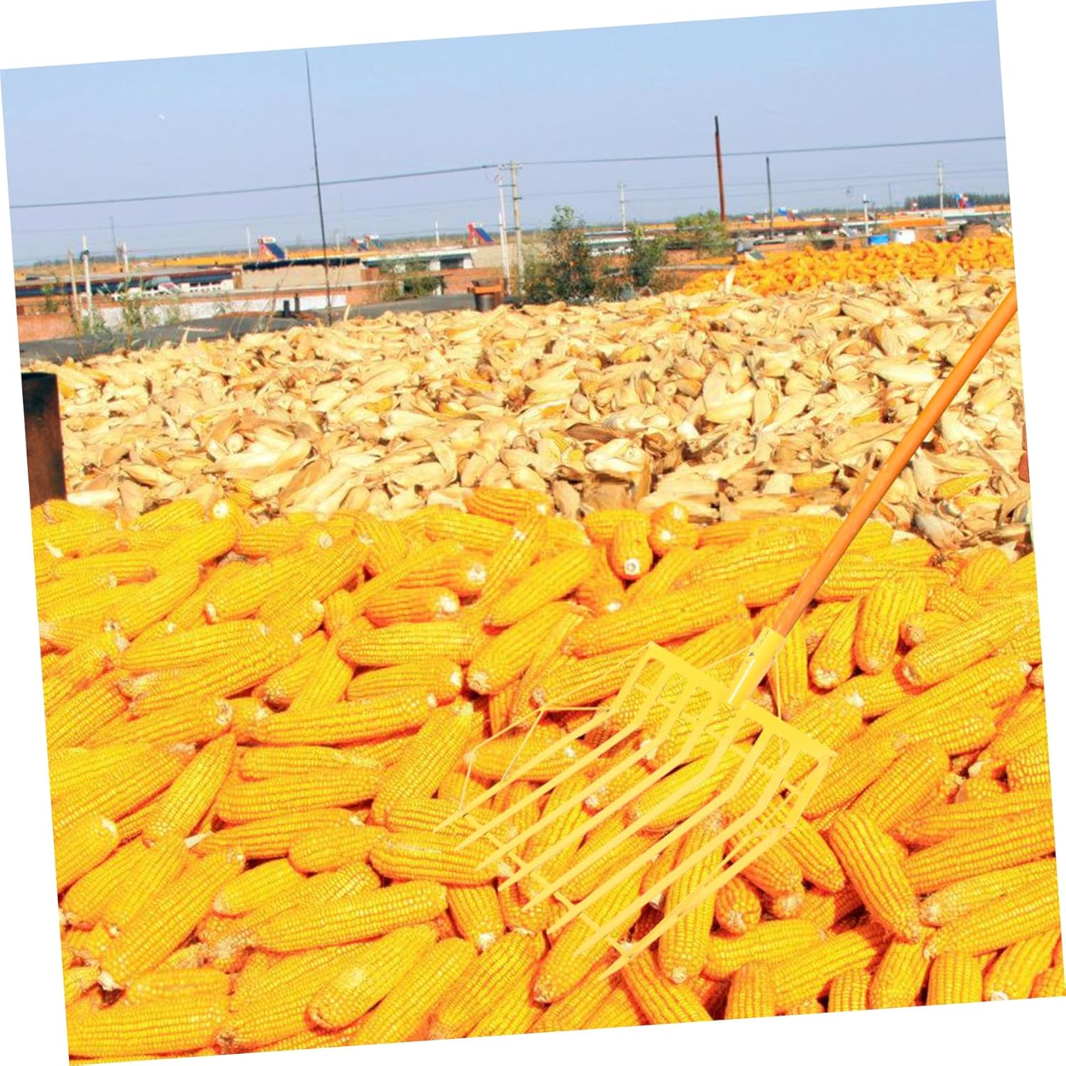 Farm Corn Spade Multi-Functional Handheld Shovel for Soil Digging Lightweight Gardening Tool for Easy Planting and Harvesting Compact and Convenient Design for Family Use