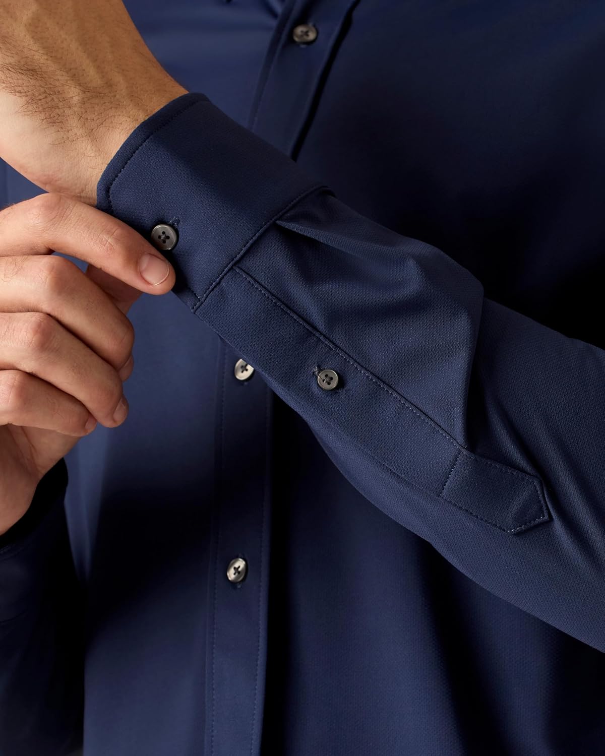 Rhone Camisa social masculina Commuter, slim fit, confortável, elástico em quatro direções, não amassa, antiodor em promoção! Veja a oferta e mais achadinhos de Camisas 4 Hoje é o melhor dia para comprar Rhone Camisa social masculina Commuter, slim fit, confortável, elástico em quatro direções, não amassa, antiodor com aquele preço maroto! Promoção! Aproveite a oferta! 4