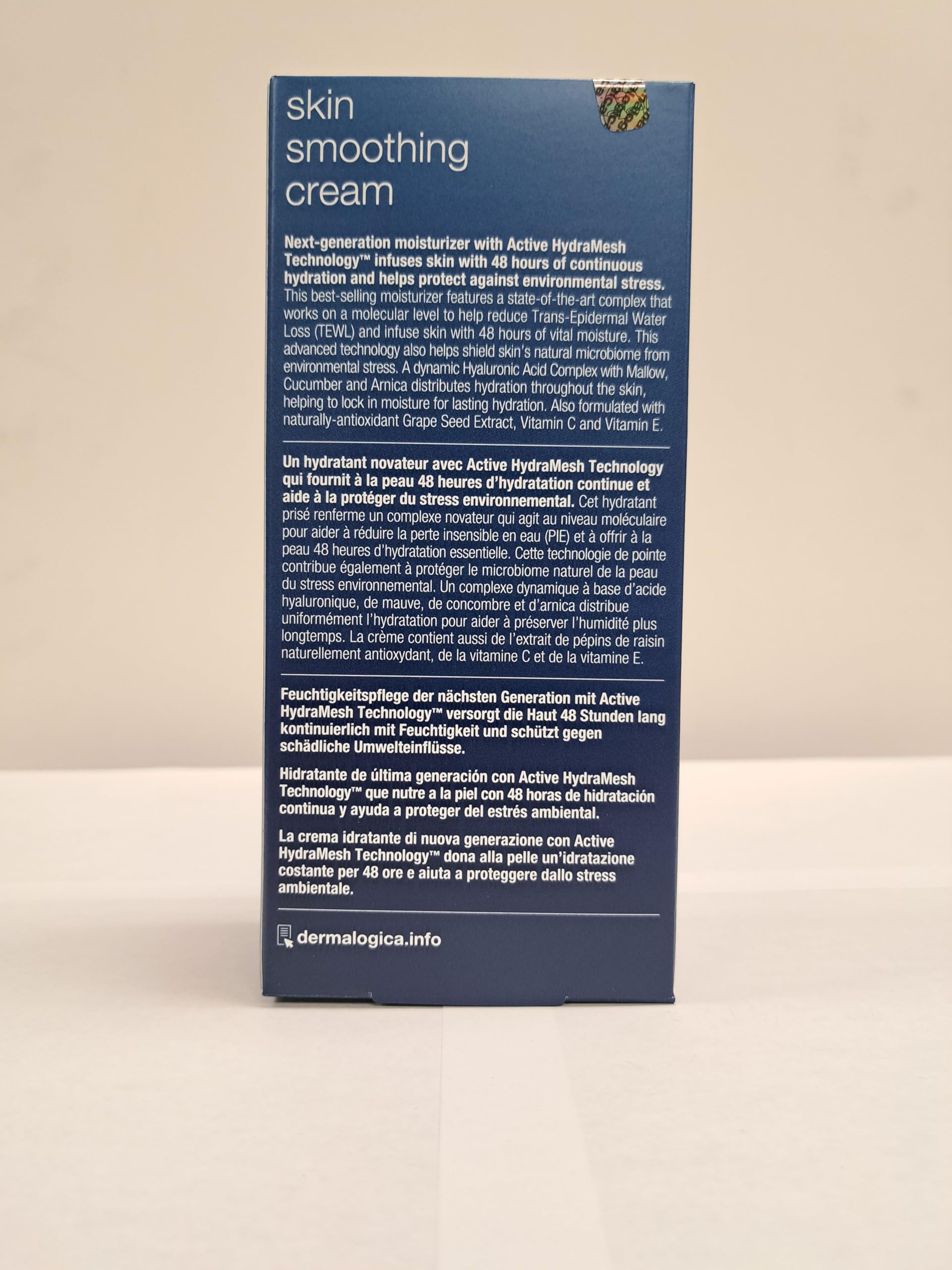 Dermalogica Skin Smoothing Cream Soin Hydratant 150ml | Soin hydratant mi-riche aux vitamines C et E qui apporte jusqu'à 48 heures d'hydratation.