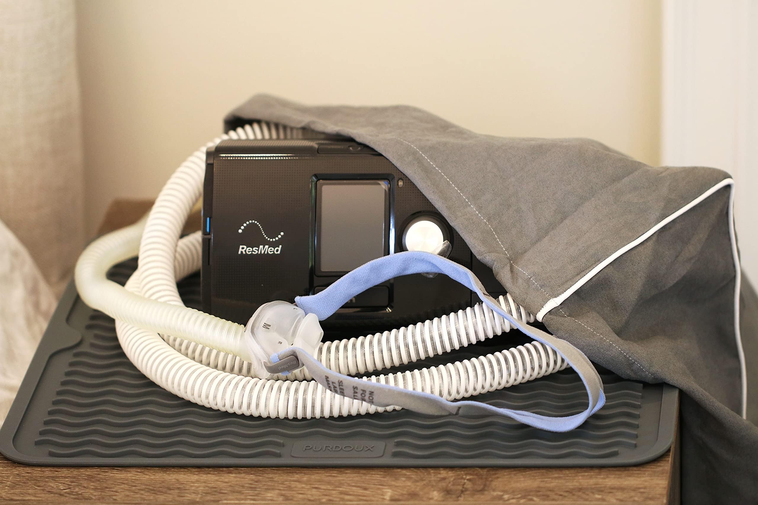 Purdoux - Dust Cover and Protector Mat - Anti-Slip mat Keeps Your CPAP Machine in Place While The Cover Shields it from dust!