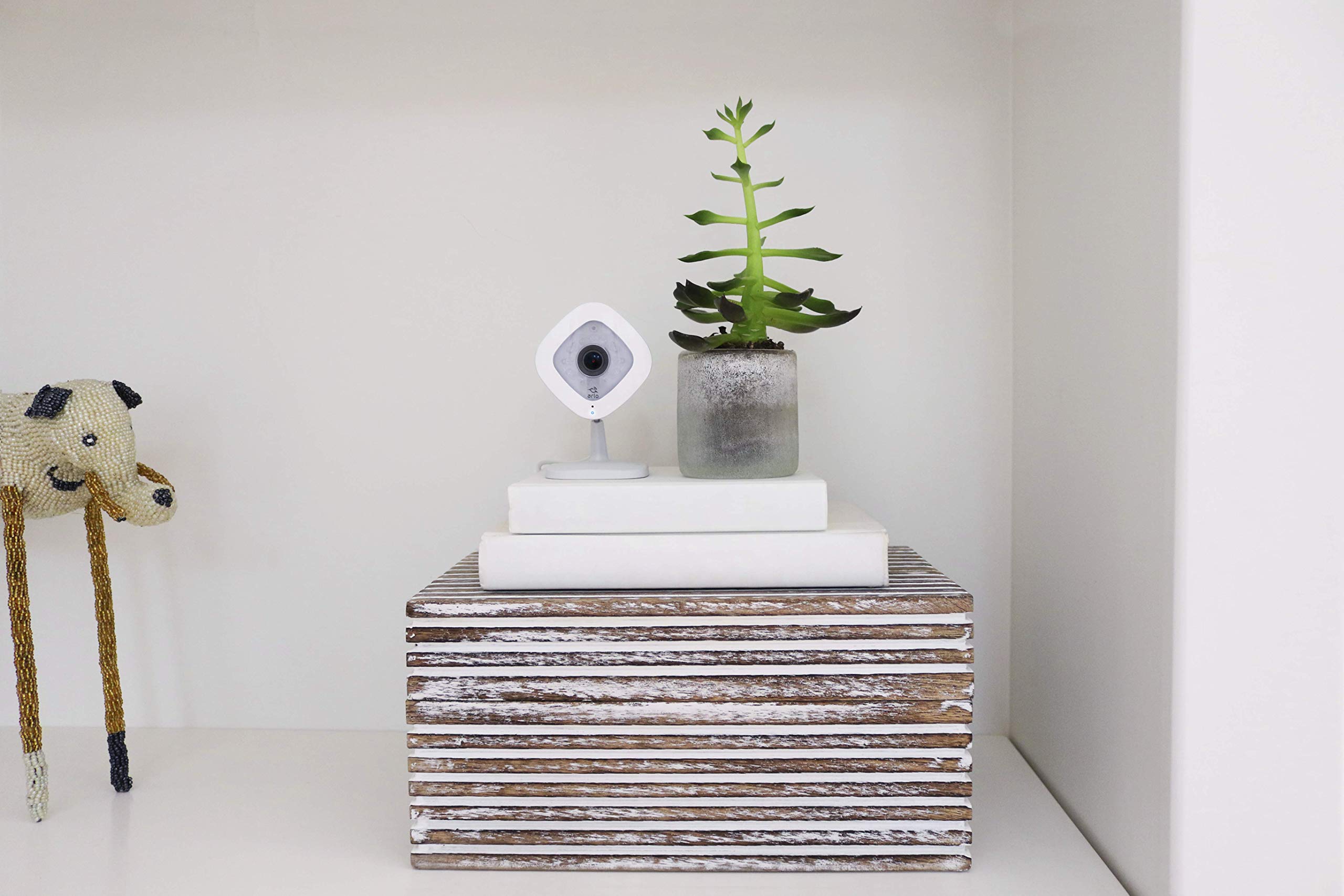 Arlo Smart Home - Cámara de Seguridad Full HD (sin Cables, Uso en Interiores/al Aire Libre con visión Nocturna), Blanco - Modelo inglés