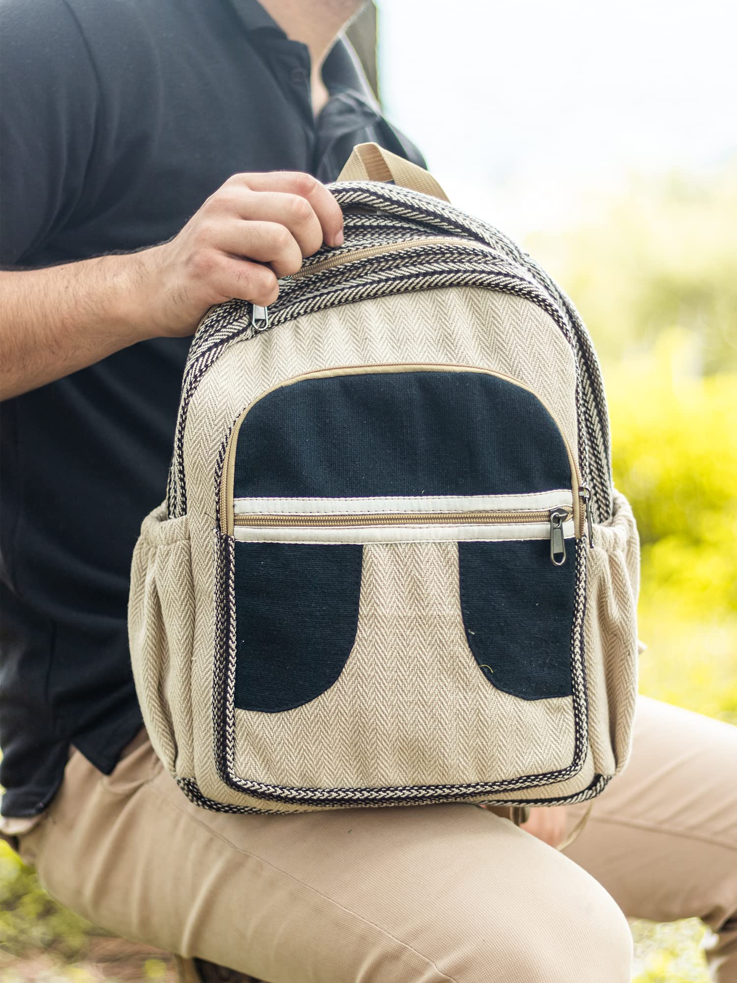 Fwosi - Mochila tejida – Bolsa de cáñamo para la universidad, senderismo y viajes – Ligero, multibolsillo, 5 compartimentos para accesorios diarios – Artesanía de Nepal