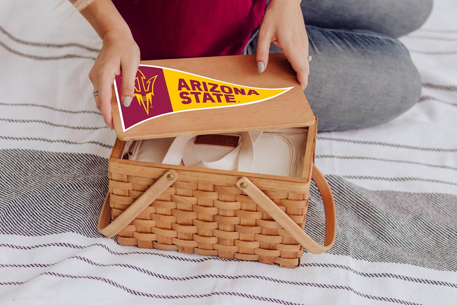 PICNIC TIME NCAA Arizona State Sun Devils Poppy Personal Picnic Basket, Insulated Lunch Bag, Retro Lunch Box, (Beige)